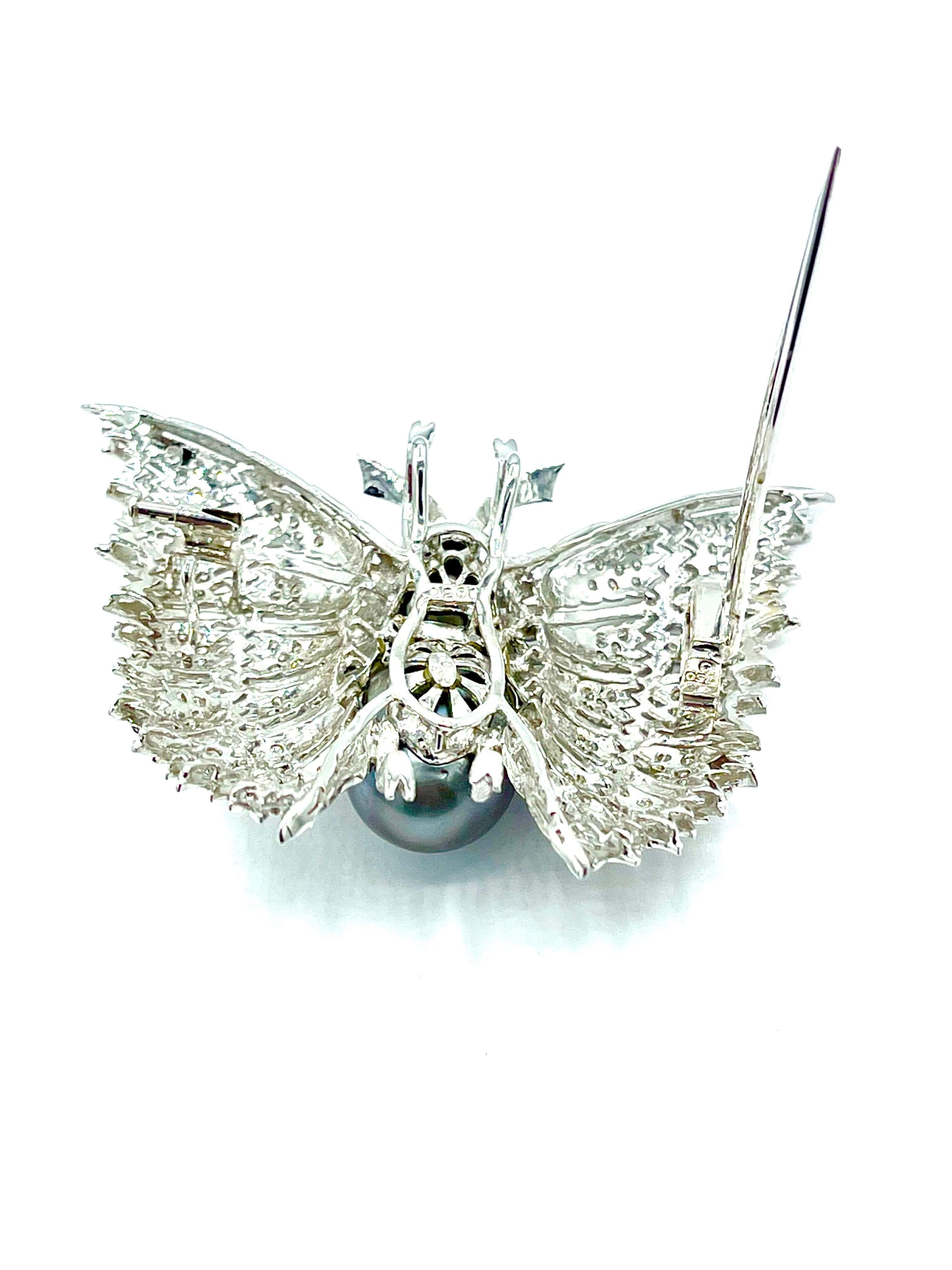 2.01 Carat Round Brilliant Diamond and Tahitian Pearl Butterfly Pendant Brooch For Sale 4