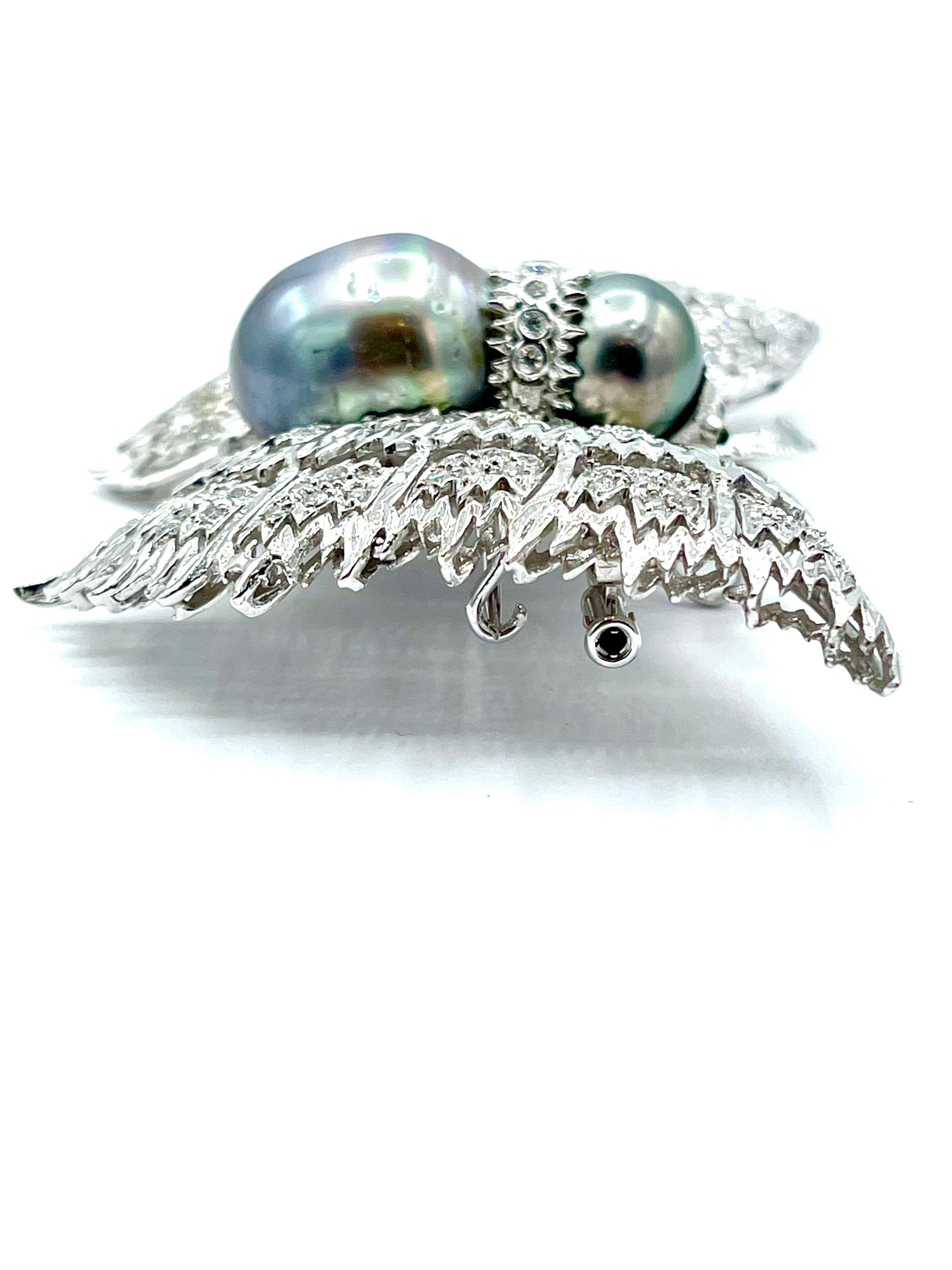 2.01 Carat Round Brilliant Diamond and Tahitian Pearl Butterfly Pendant Brooch For Sale 1