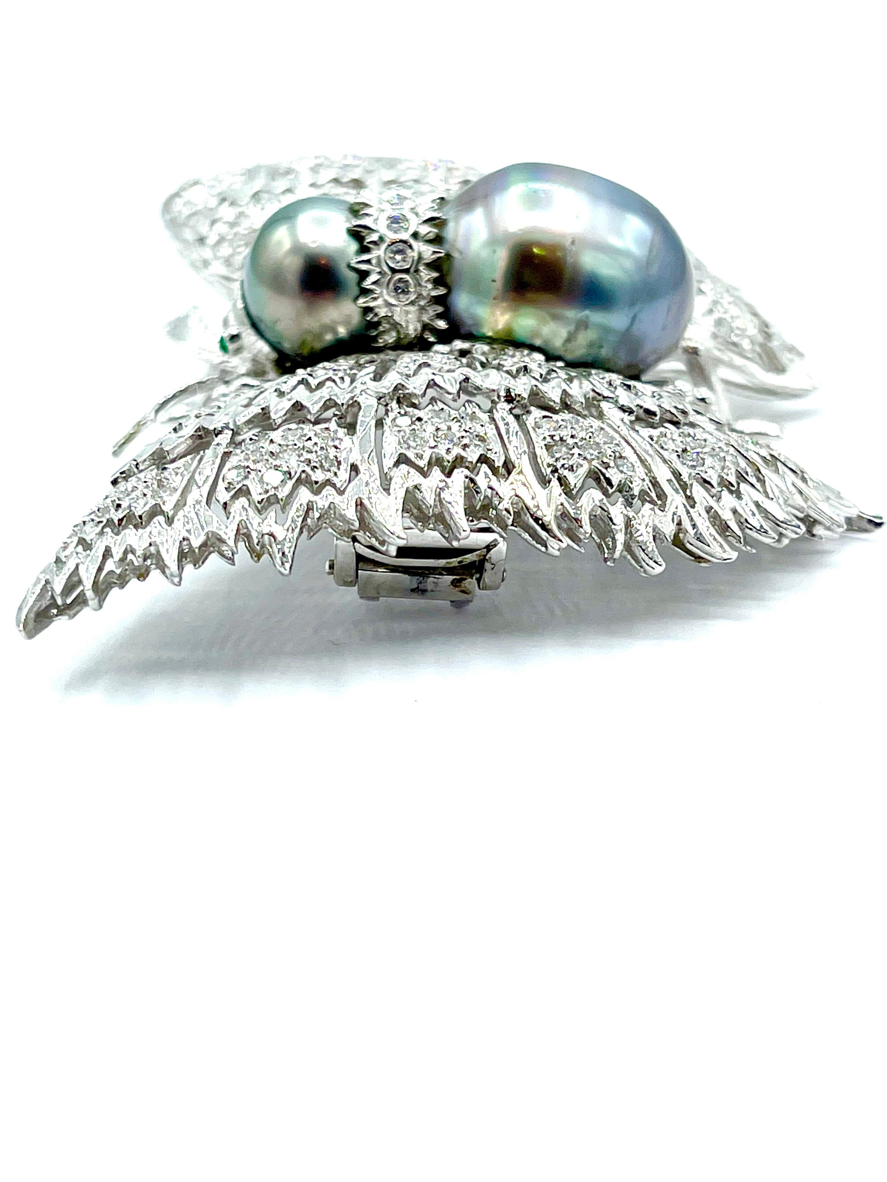 2.01 Carat Round Brilliant Diamond and Tahitian Pearl Butterfly Pendant Brooch For Sale 2
