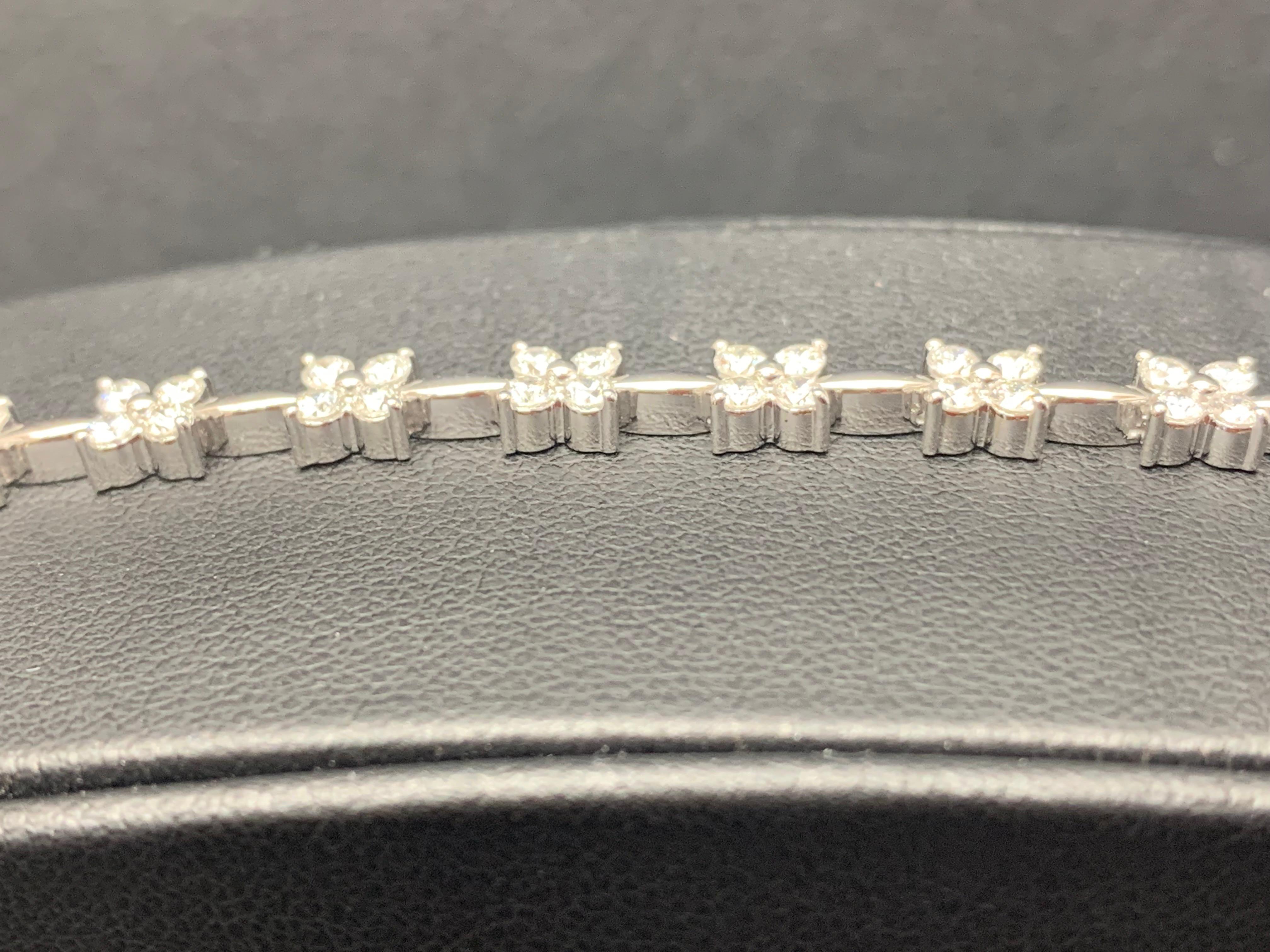 Pulsera de tenis con diamantes de corte redondo de 2,01 quilates en oro blanco de 14 quilates en venta 1