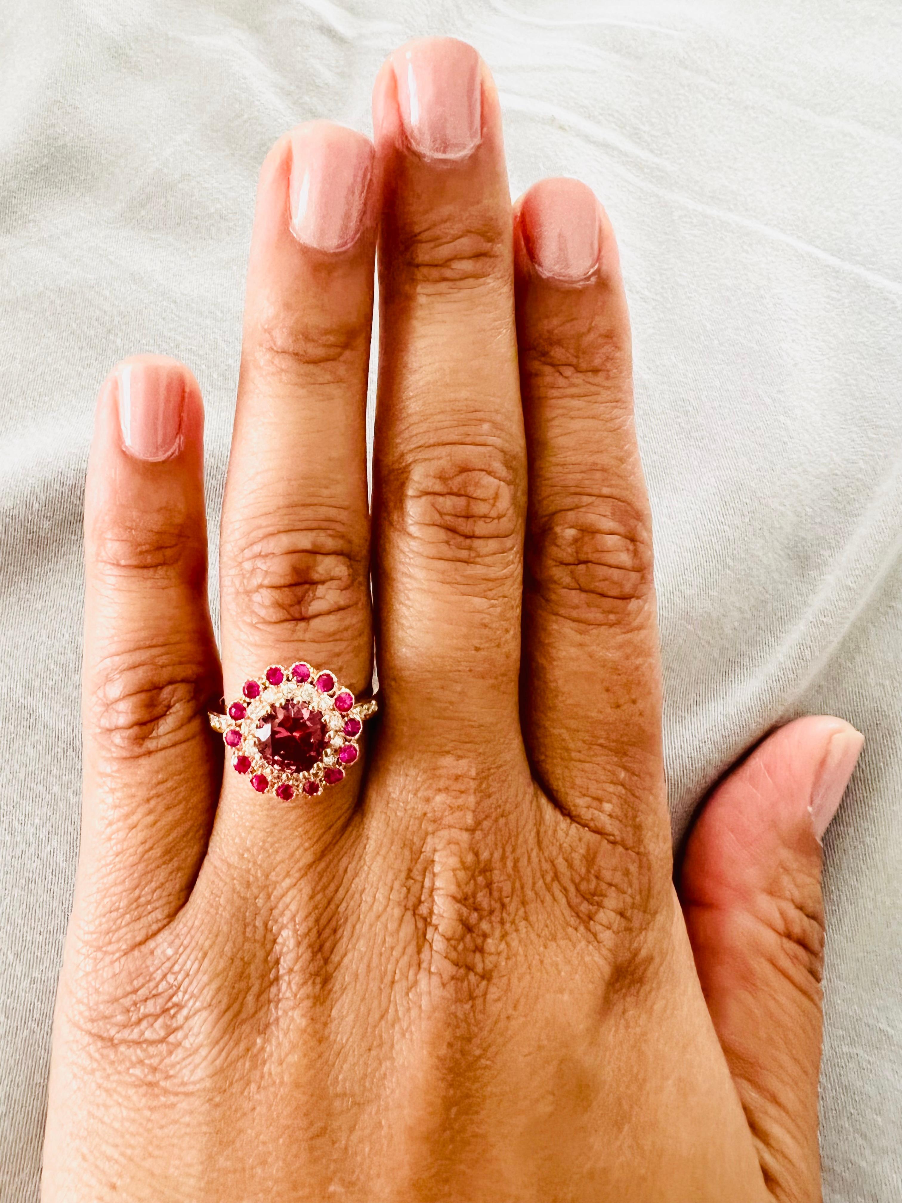 Bague cocktail en or rose avec tourmaline, saphirs et diamants de 2,01 carats Pour femmes en vente