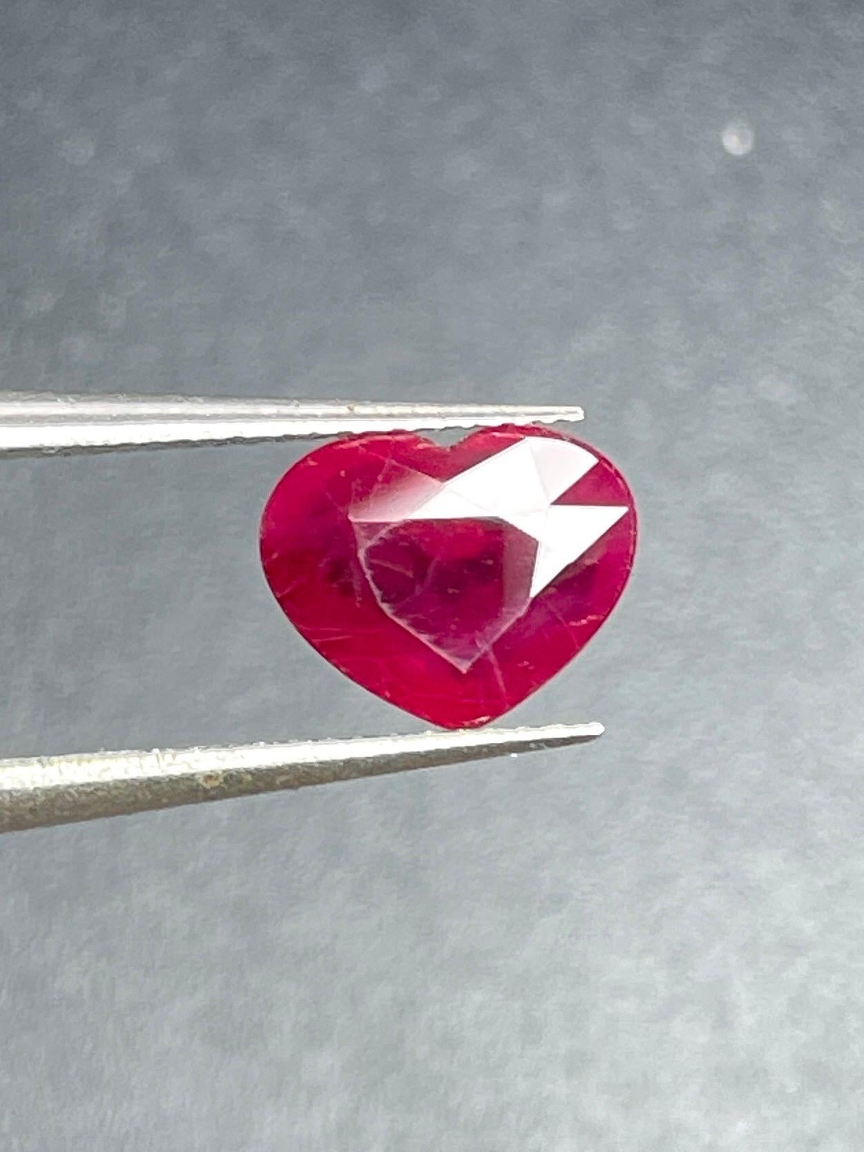 Couleur sang de pigeon en rubis naturel de Birmanie certifié AIGS de 2,01 ct en vente 7