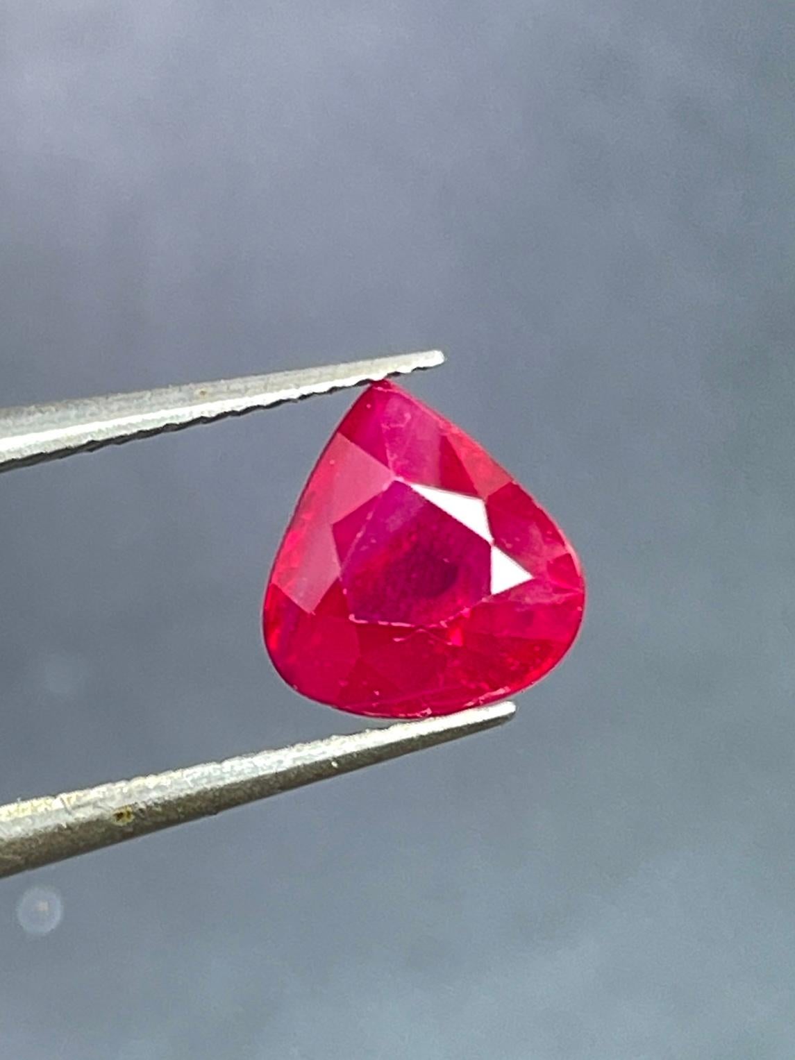 2.01 Ct AIGS Certified  Ruby Burma Pigeon Blood Color heated gemstone For Sale 6