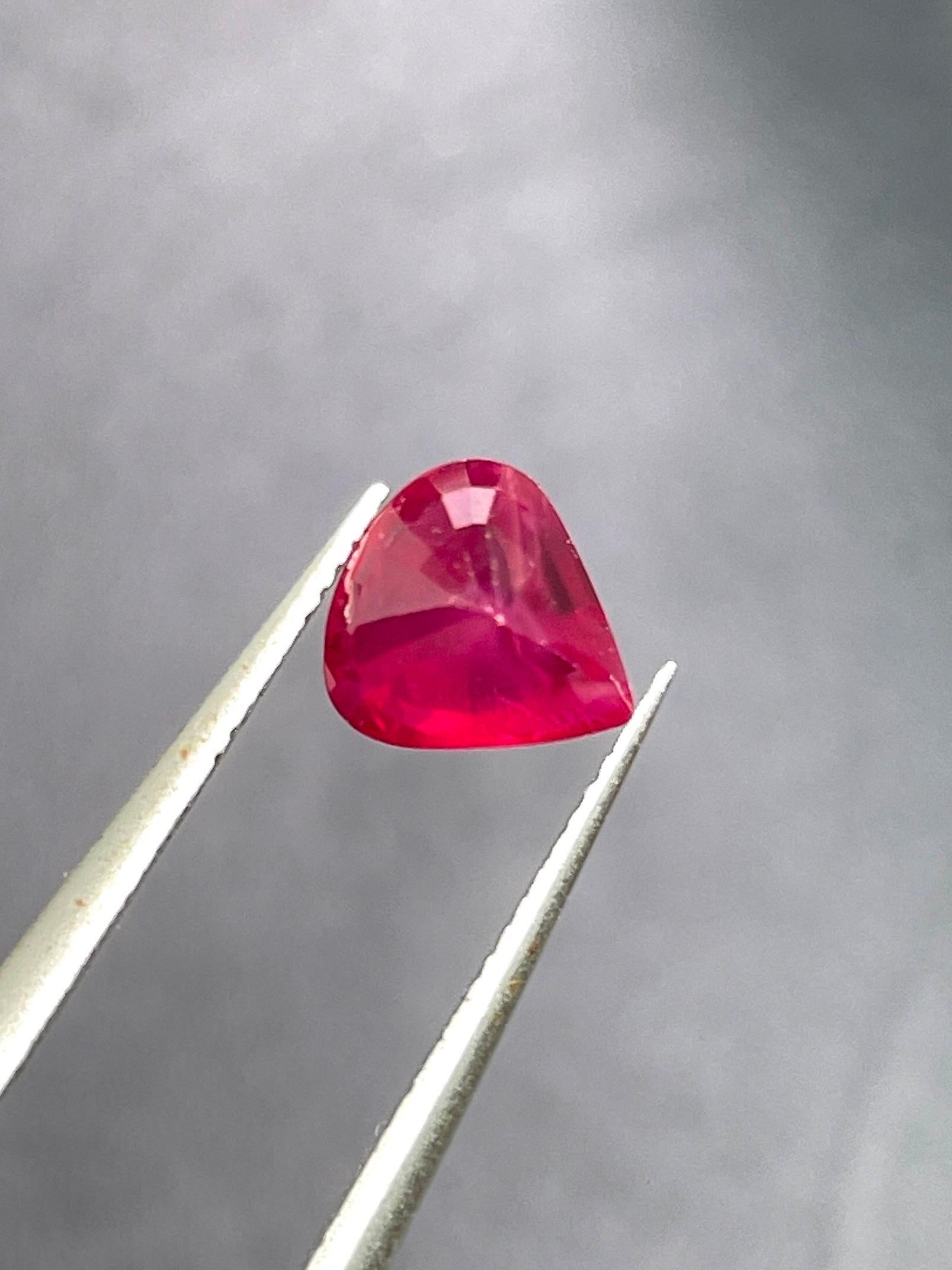 Heart Cut 2.01 Ct AIGS Certified  Ruby Burma Pigeon Blood Color heated gemstone For Sale