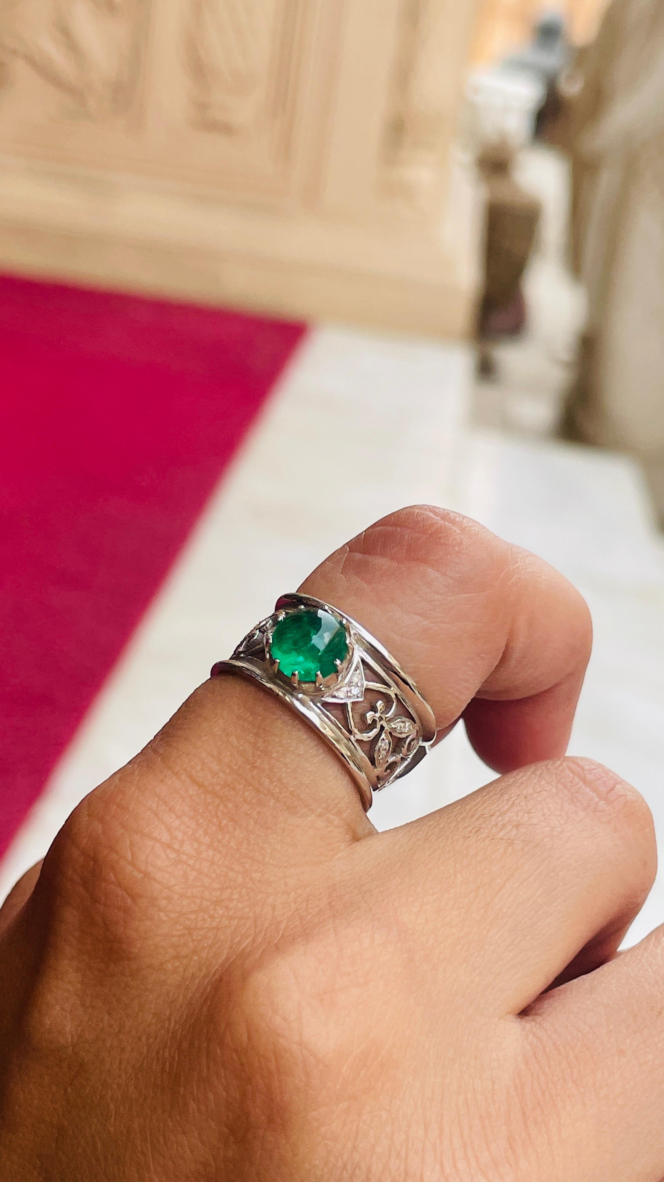 For Sale:  Emerald Diamond Filigree Band Ring in 18k Solid White Gold 11