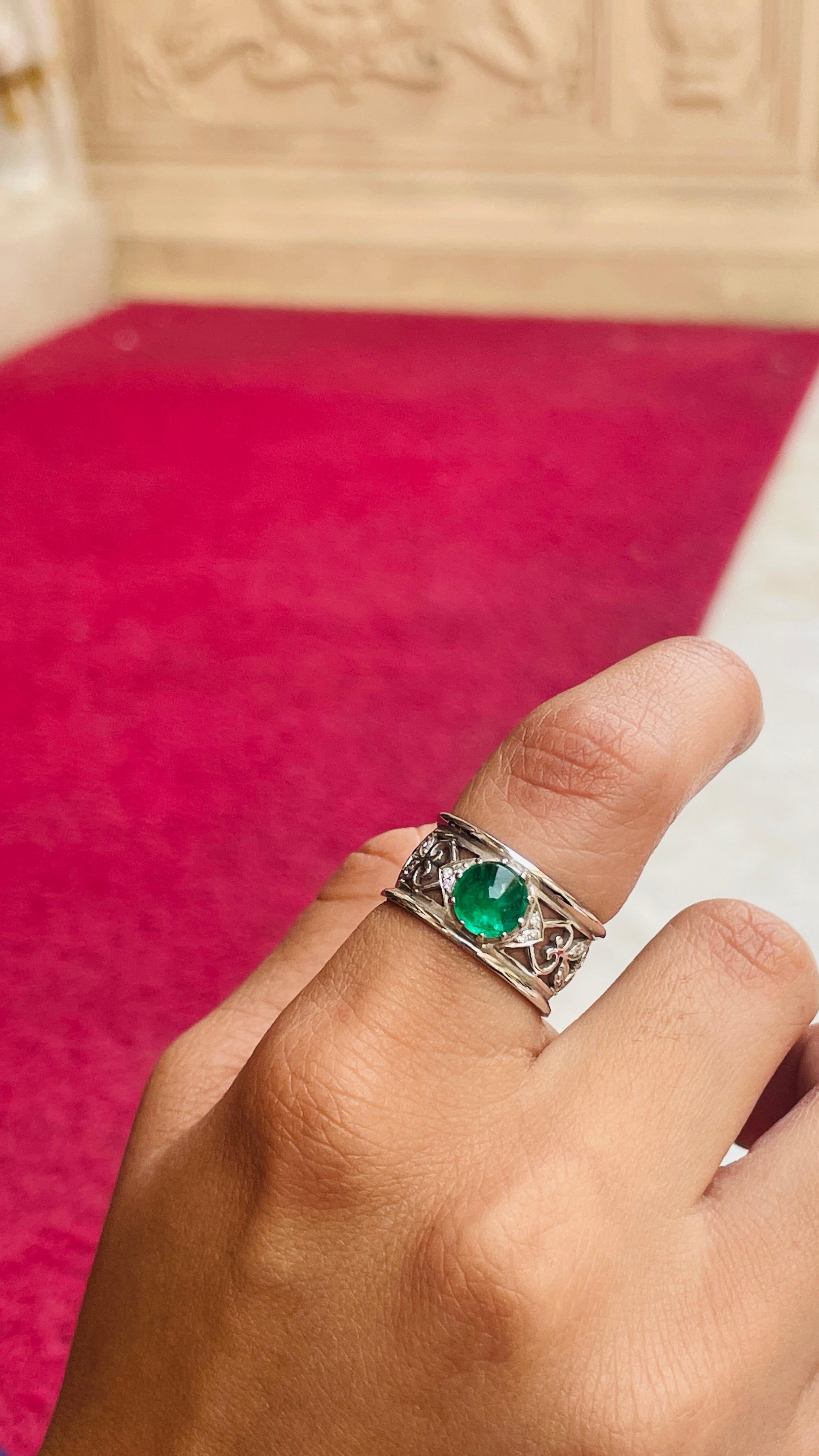 For Sale:  Emerald Diamond Filigree Band Ring in 18k Solid White Gold 13