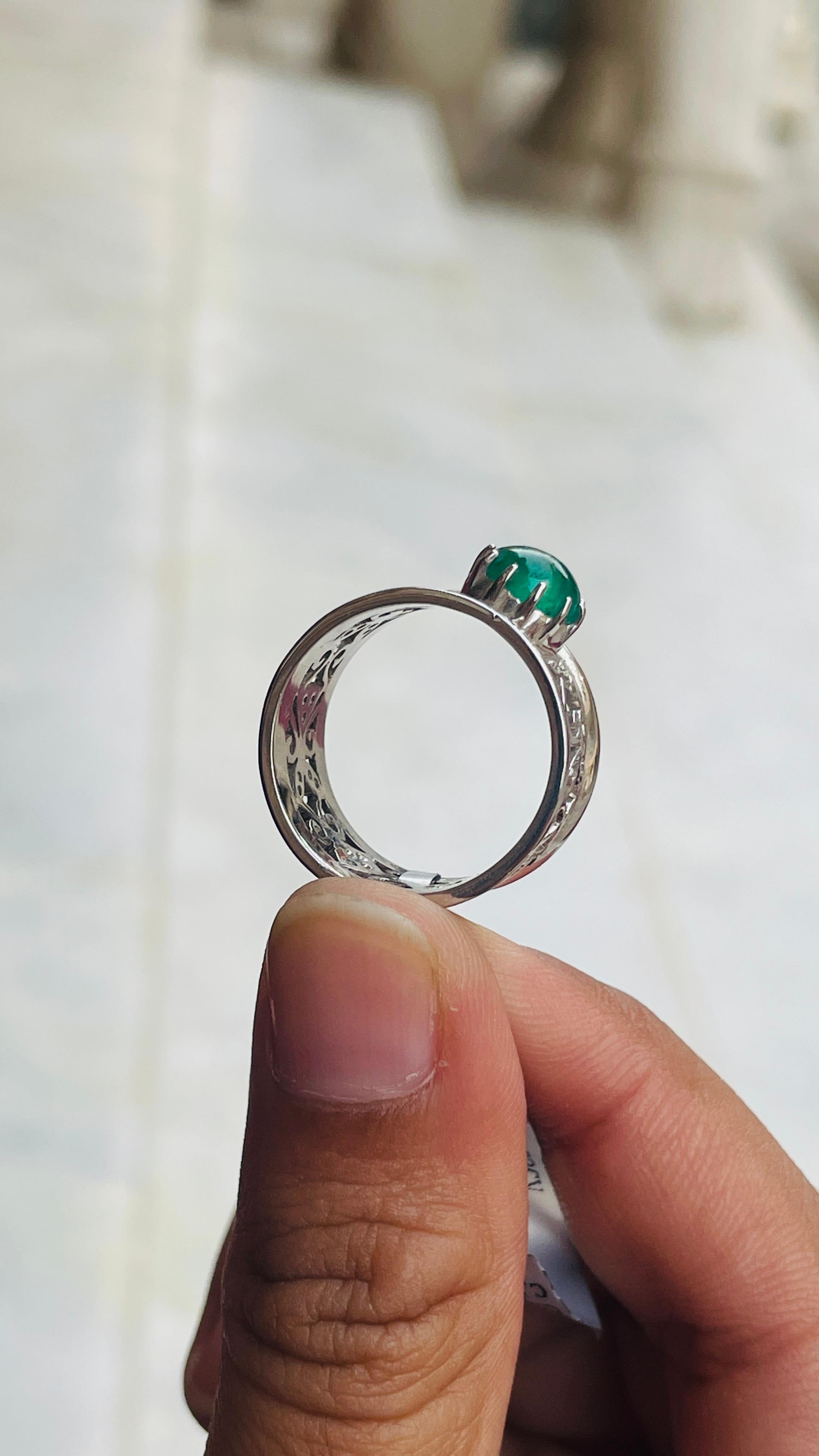 For Sale:  Emerald Diamond Filigree Band Ring in 18k Solid White Gold 15