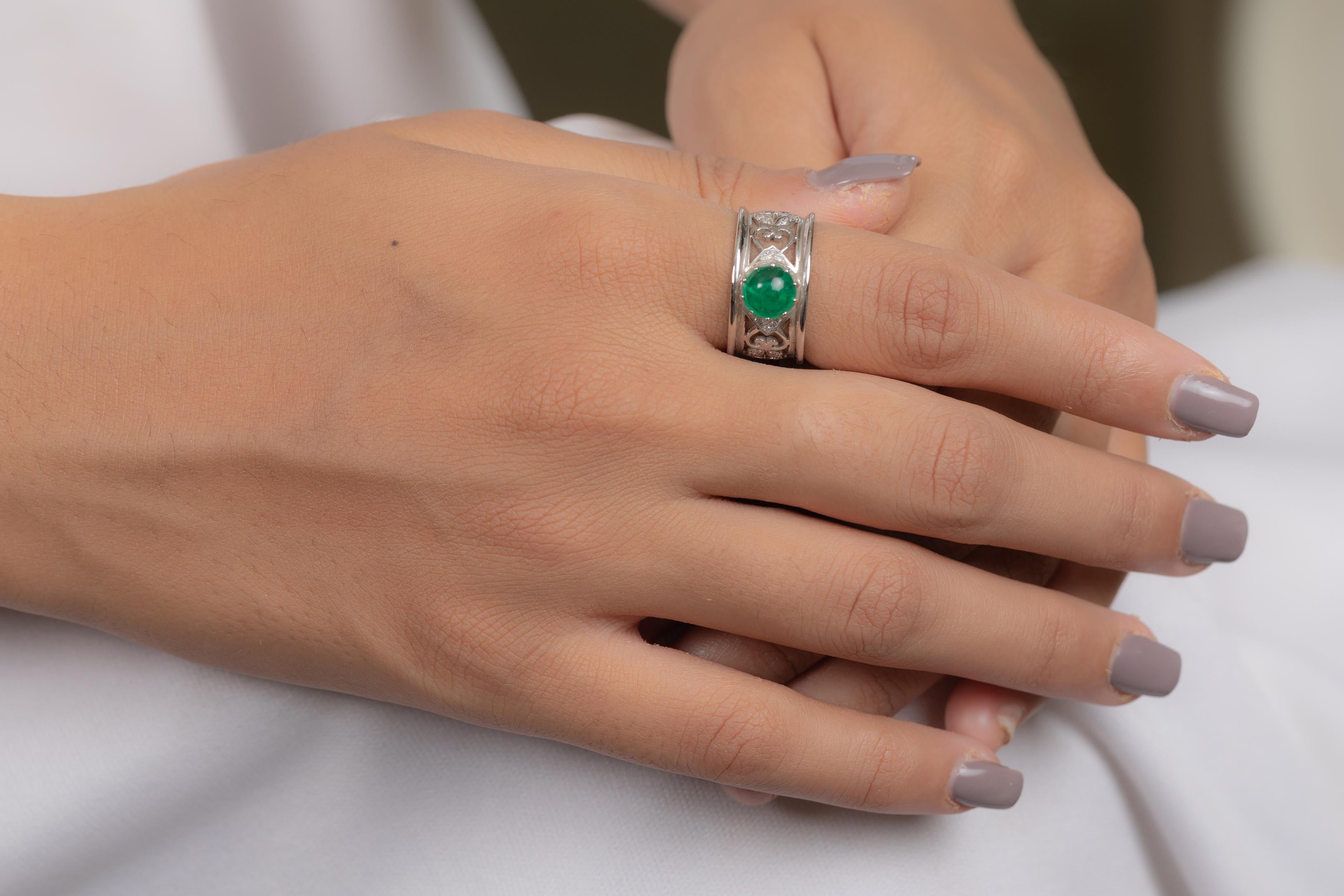For Sale:  Emerald Diamond Filigree Band Ring in 18k Solid White Gold 8
