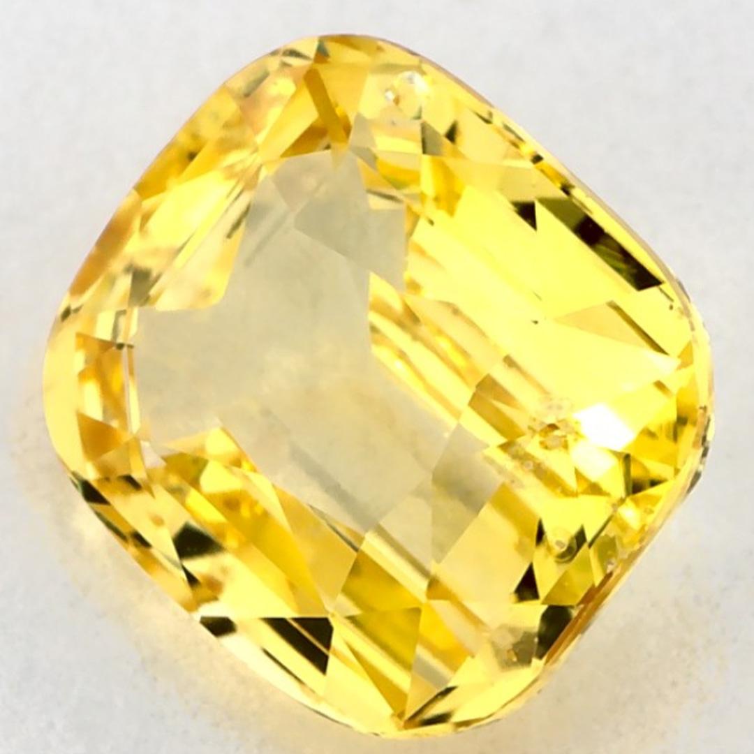 Dieser natürliche gelbe Saphir bietet Eleganz und Raffinesse. Mit seiner satten Farbsättigung und seinem präzisen Schliff ist er der perfekte Mittelpunkt für einen Verlobungsring oder ein luxuriöses Schmuckdesign.

Dieser Saphir stammt aus Sri Lanka