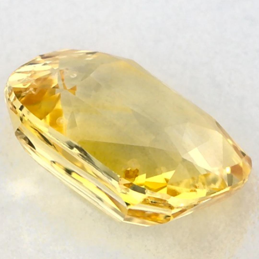 2.01 Karat Gelber Saphir Cushion Lose Edelstein im Angebot 1