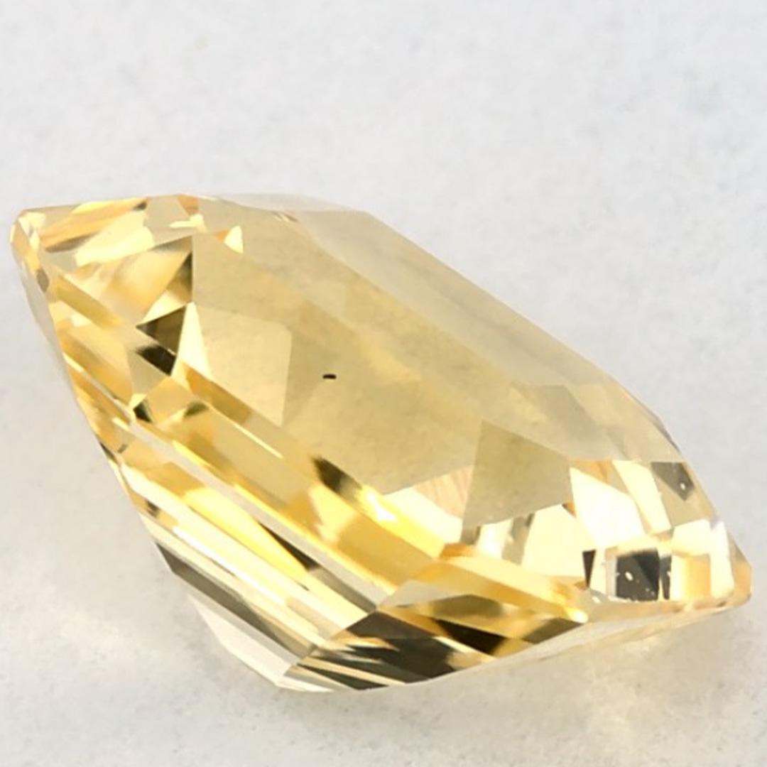 2.01 Ct Yellow Sapphire Octagon Loose Gemstone (pierre précieuse en vrac) en vente 1