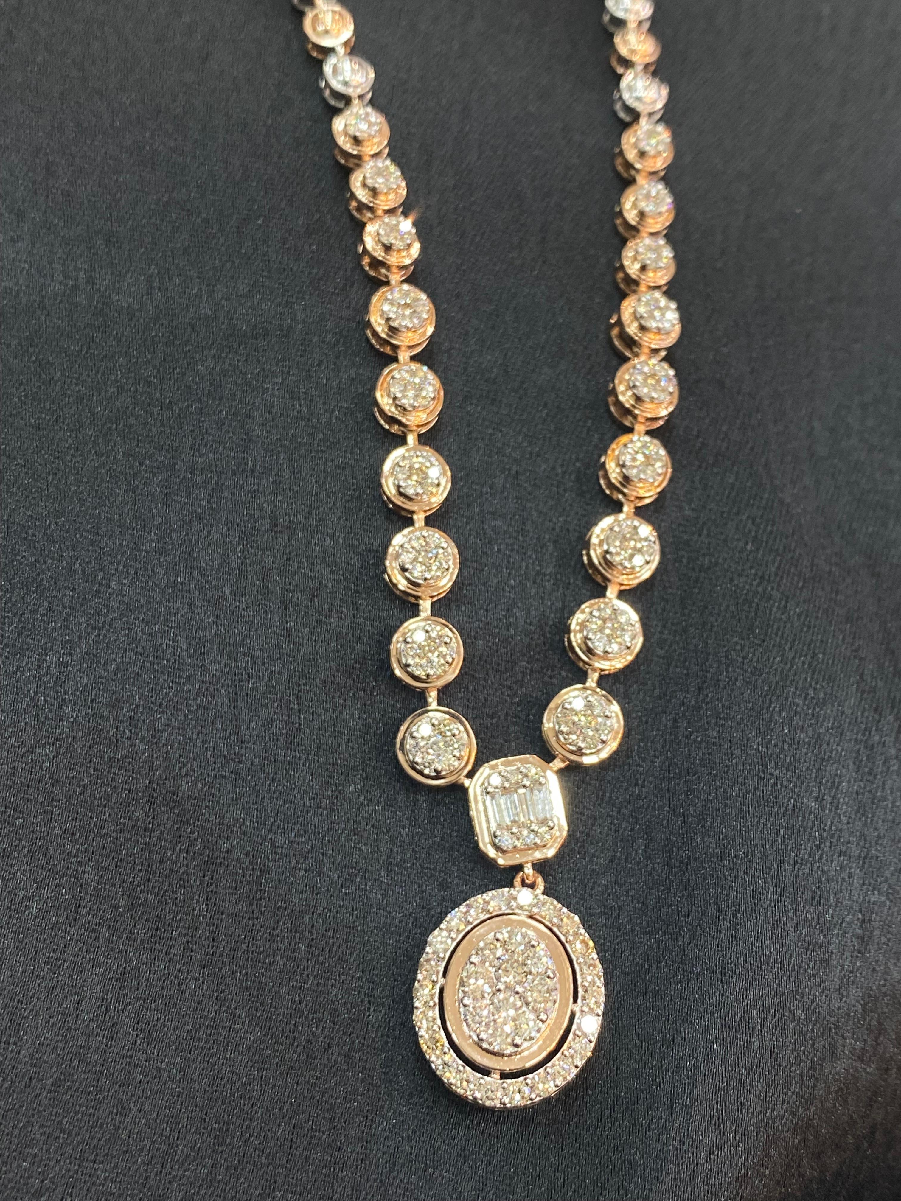 Contemporain 2.01 Cts F/VS1 Round Baguette Natural Diamonds Necklace Authentic 14K Rose Gold en vente
