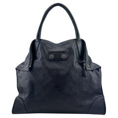 2010 Alexander McQueen Bolso Tote De Manta De Cuero Negro Con Calavera En Relieve
