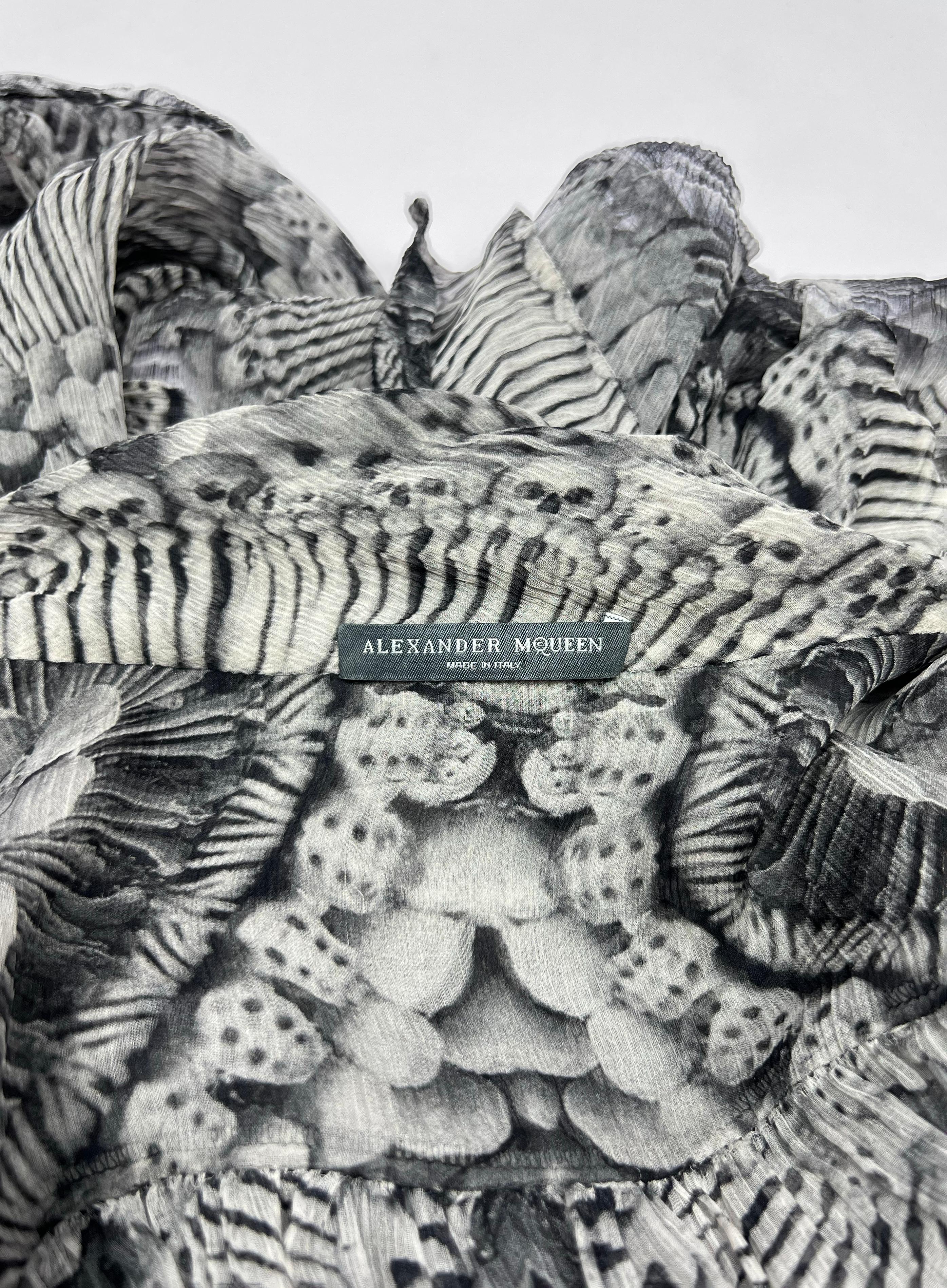 2010 Alexander McQueen Catacombs Skull-Printed Silk Tunic with Attached Scarf For Sale 5