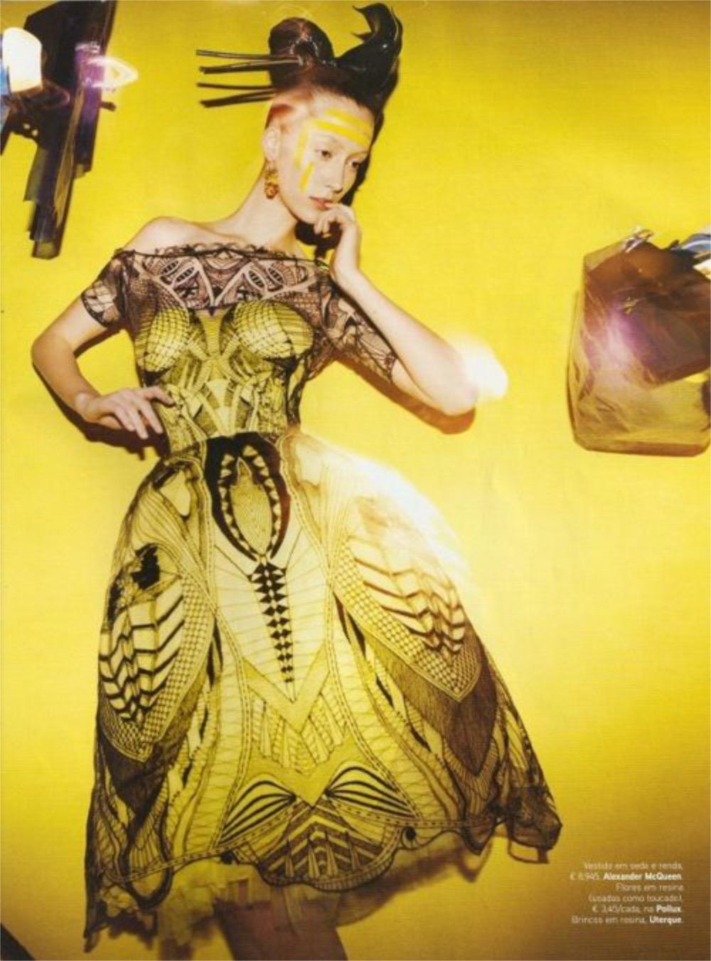 2010 Alexander McQueen Documented Insect Embroidered Net-Lace Yellow Mini Dress For Sale 2