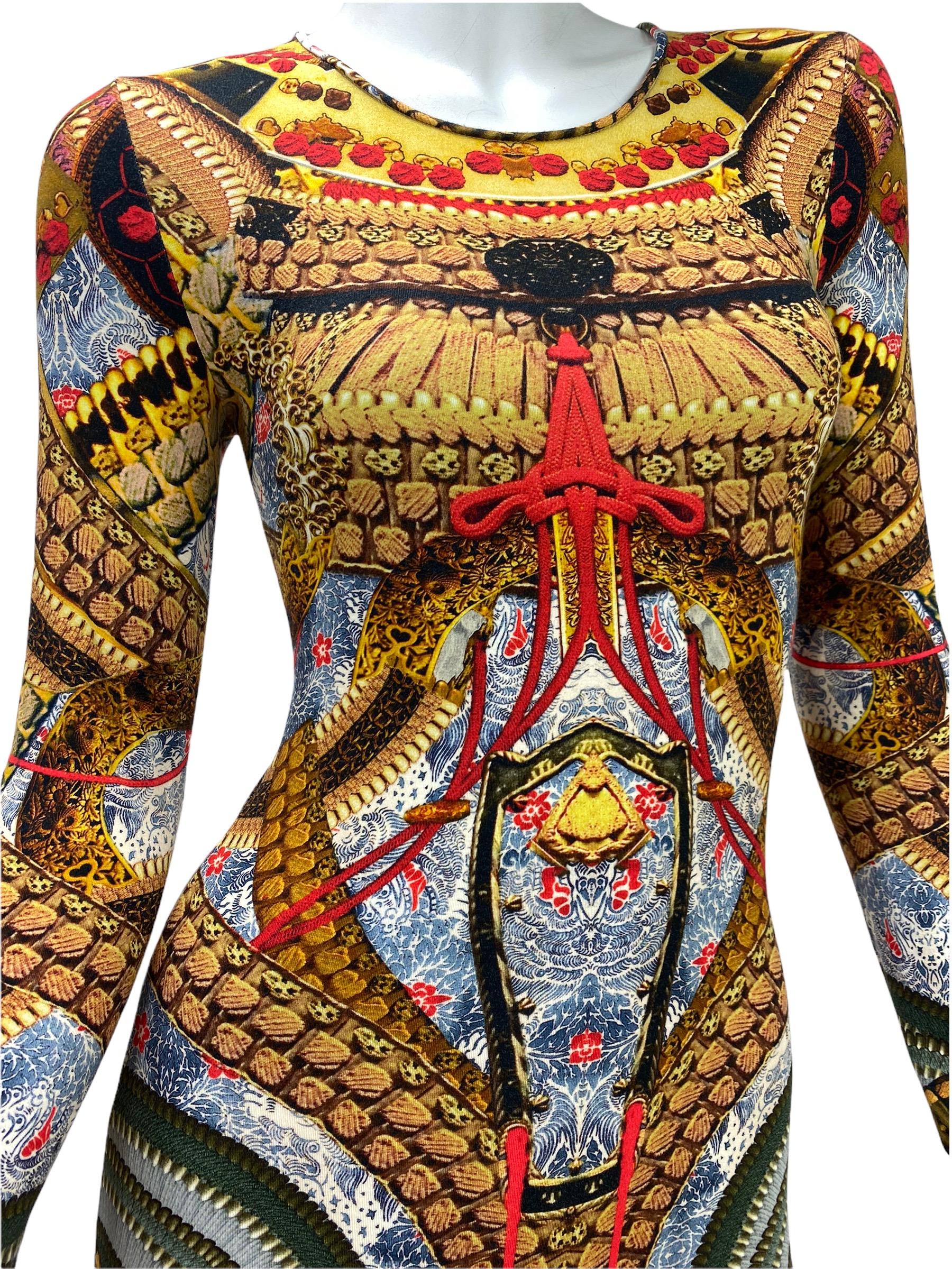 2010 Alexander McQueen Samurai Print Dress

IT Size 38

90% Viscose, 10% Elastine

Knee length, long sleeves, zip closure on the back.

Made in Italy

New, without tags. Excellent condition.