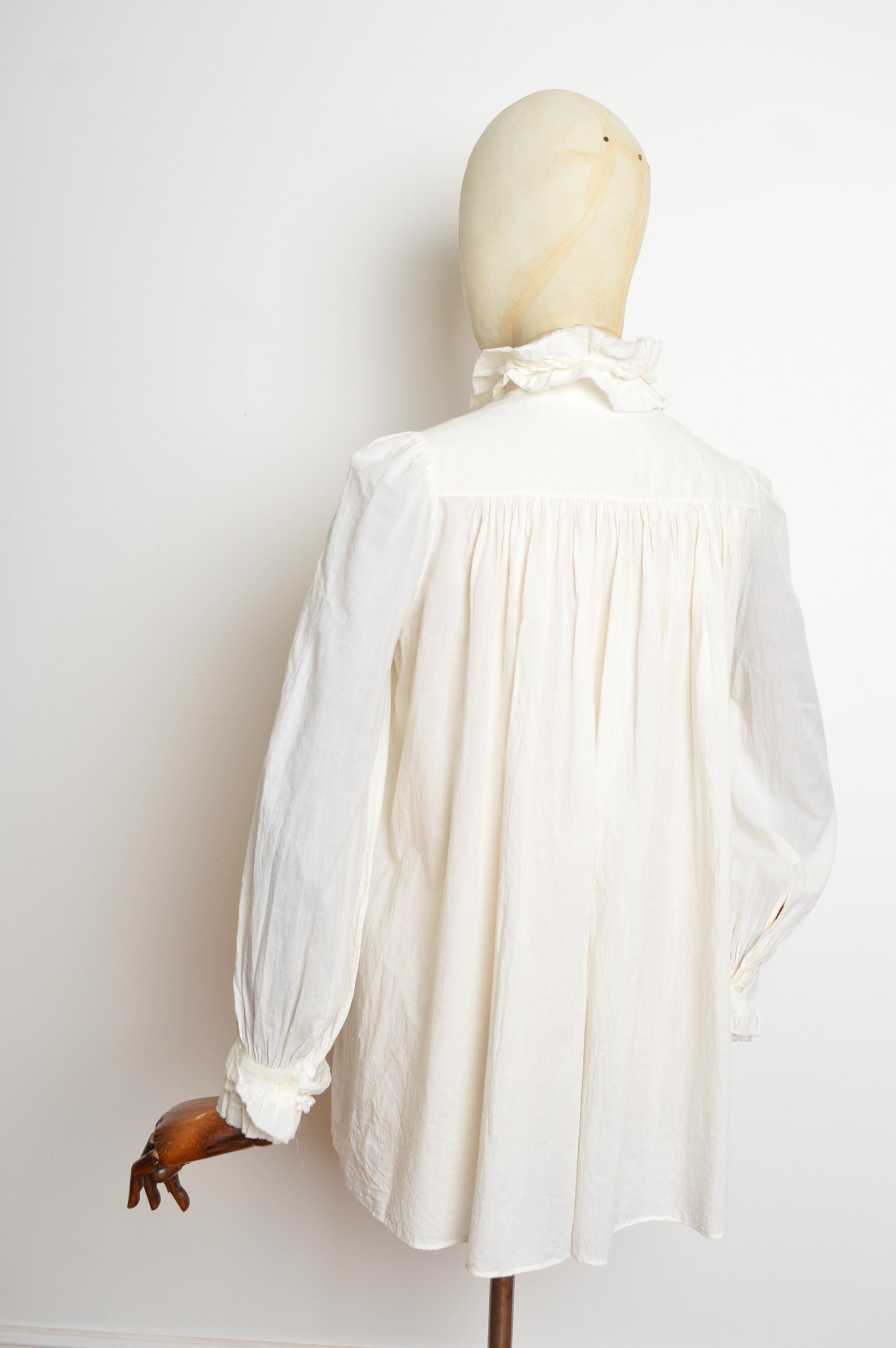 2010 Alexander McQueen Blanco Vestido victoriano con volantes Camisa Smock en venta 8