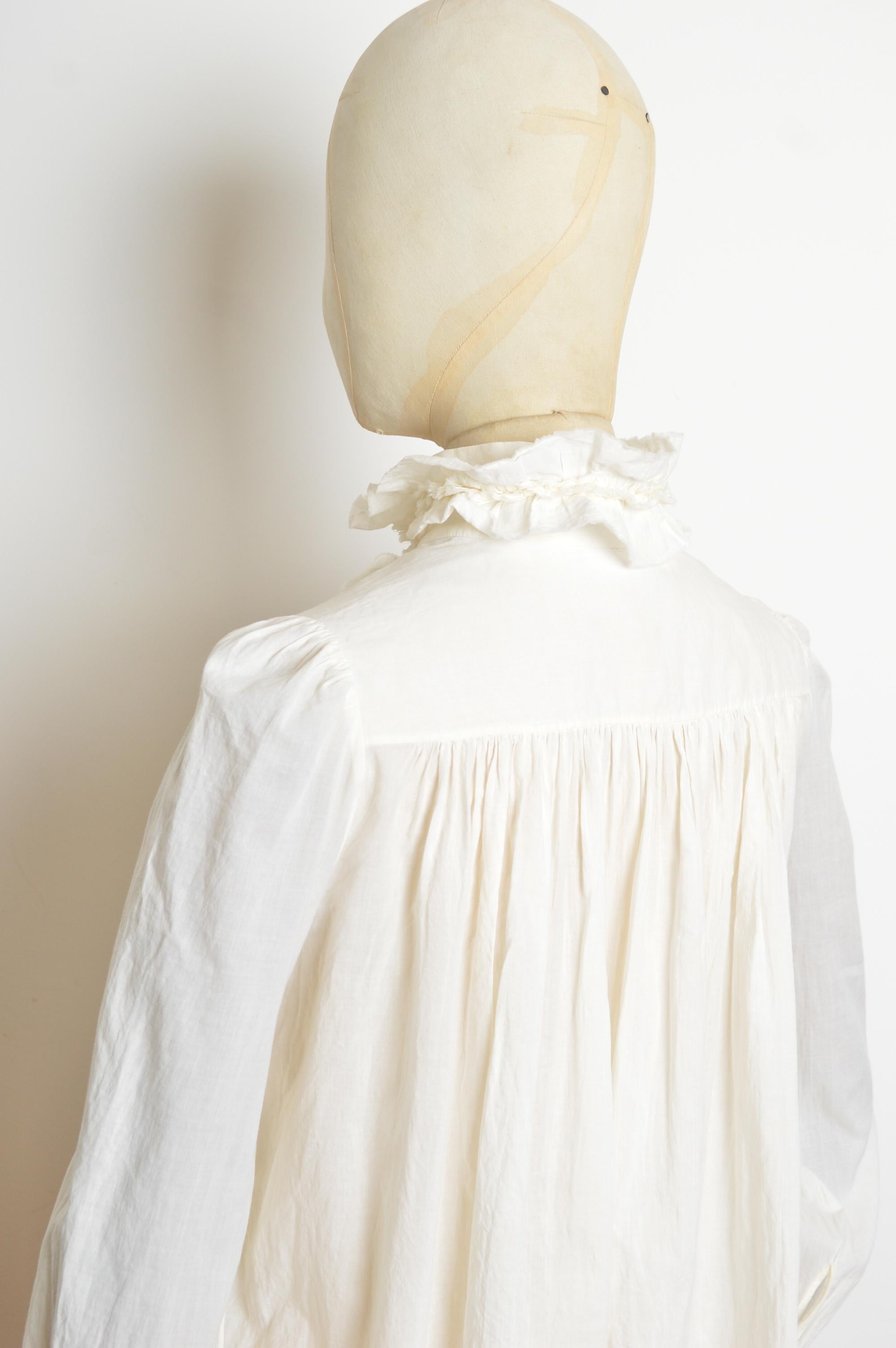 2010 Alexander McQueen Blanco Vestido victoriano con volantes Camisa Smock en venta 9