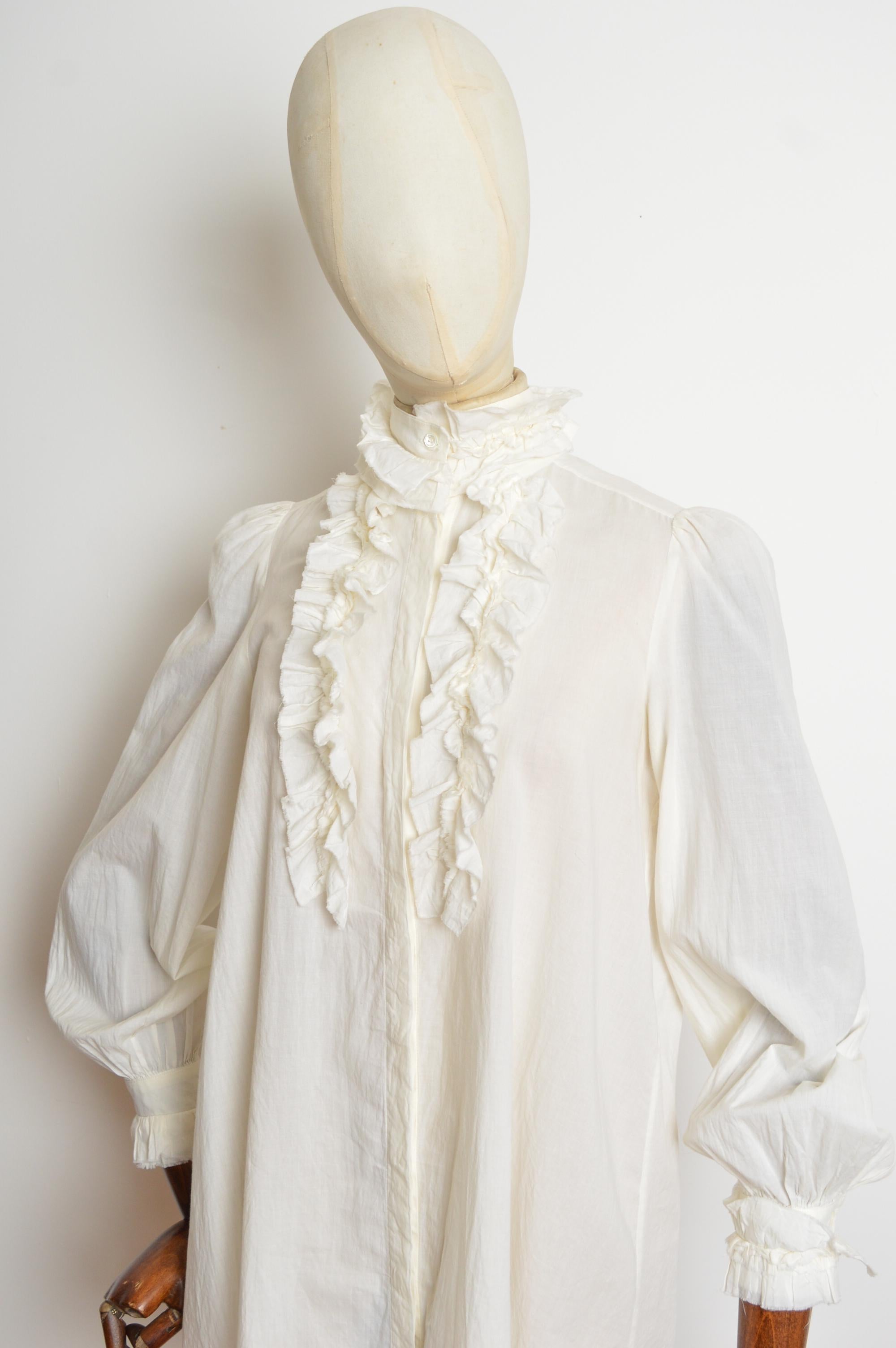 2010 Alexander McQueen Blanco Vestido victoriano con volantes Camisa Smock en Bueno estado para la venta en Sheffield, GB