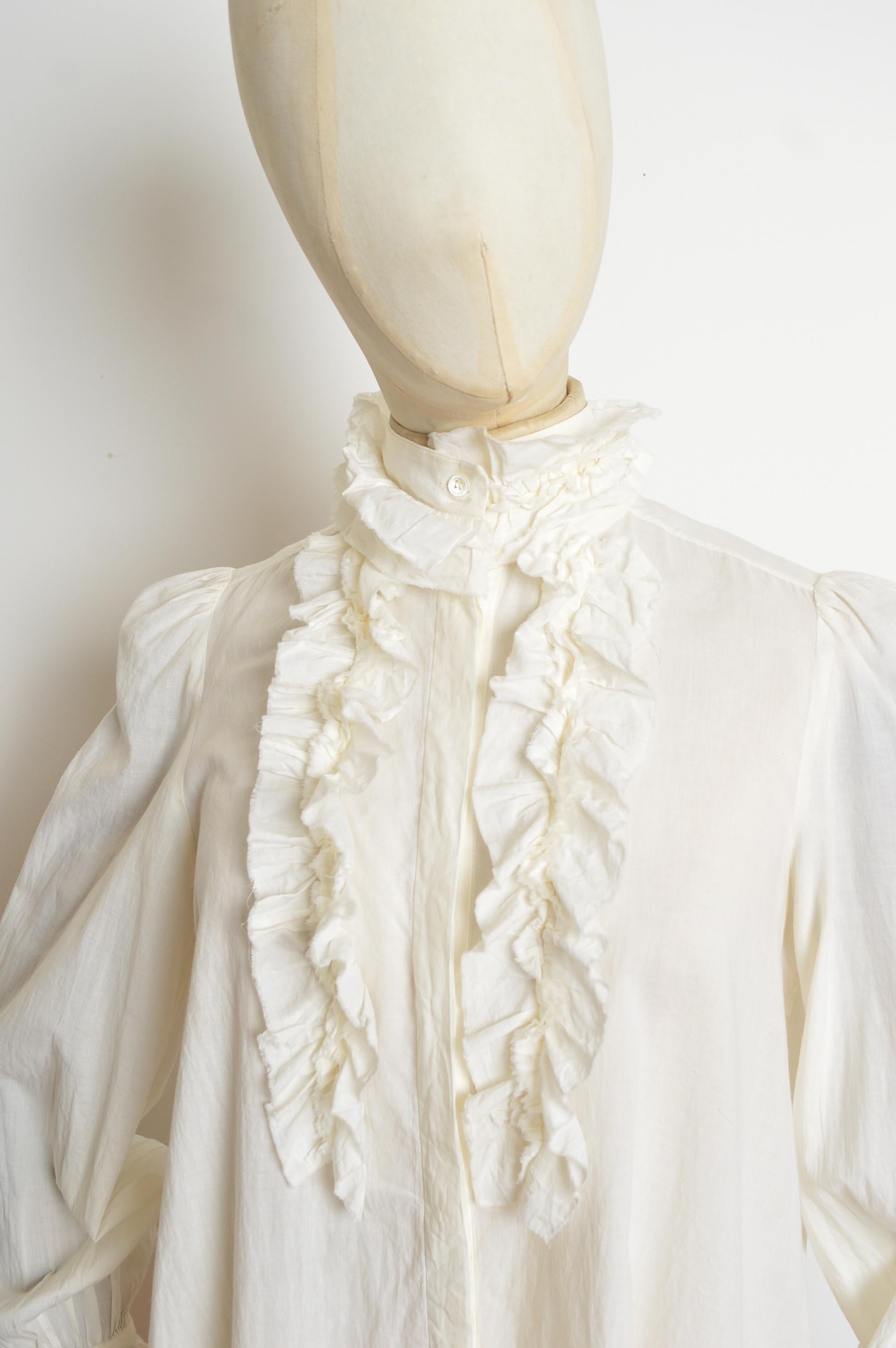 De las mujeres 2010 Alexander McQueen Blanco Vestido victoriano con volantes Camisa Smock en venta