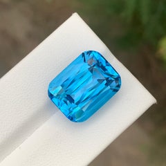 20.10 Carat Natural Loose Swiss Blue Topaz Cushion Cut Gemstone (Topaze bleue suisse taillée en coussin)