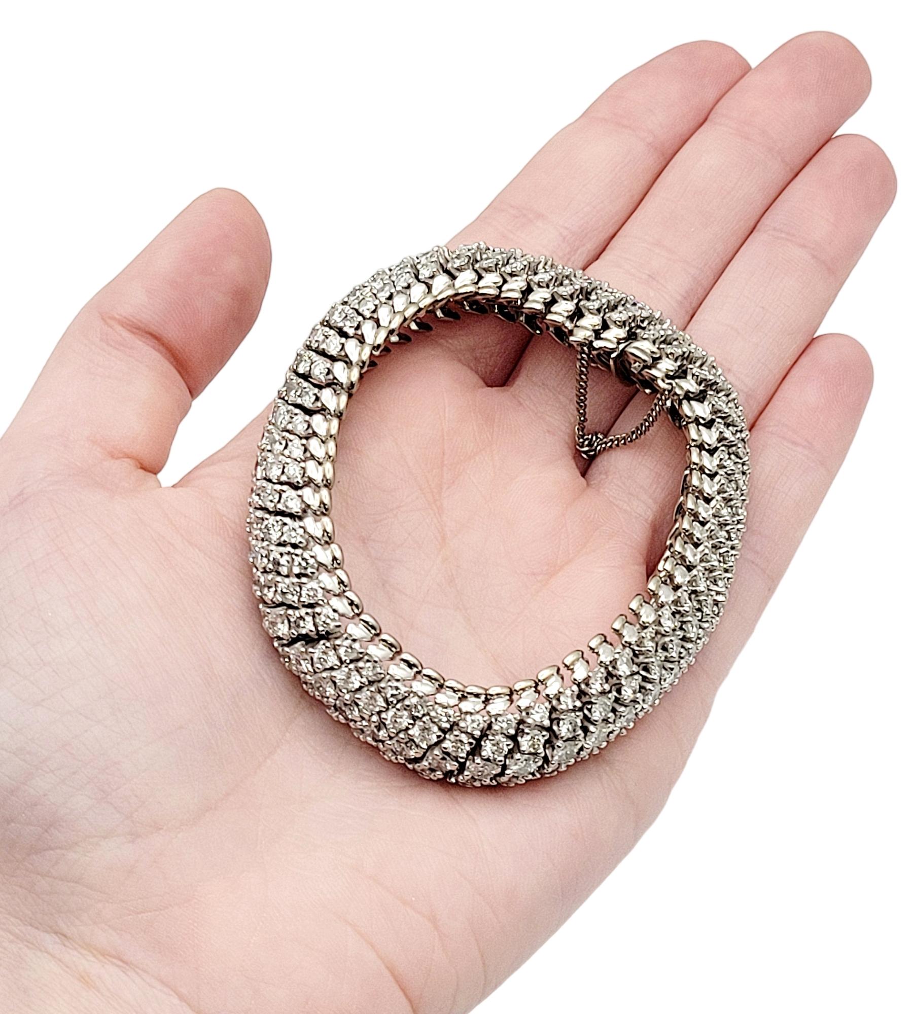 Fünfreihiges Armband aus 14 Karat Weißgold mit 20,10 Karat rundem Brillanten 5