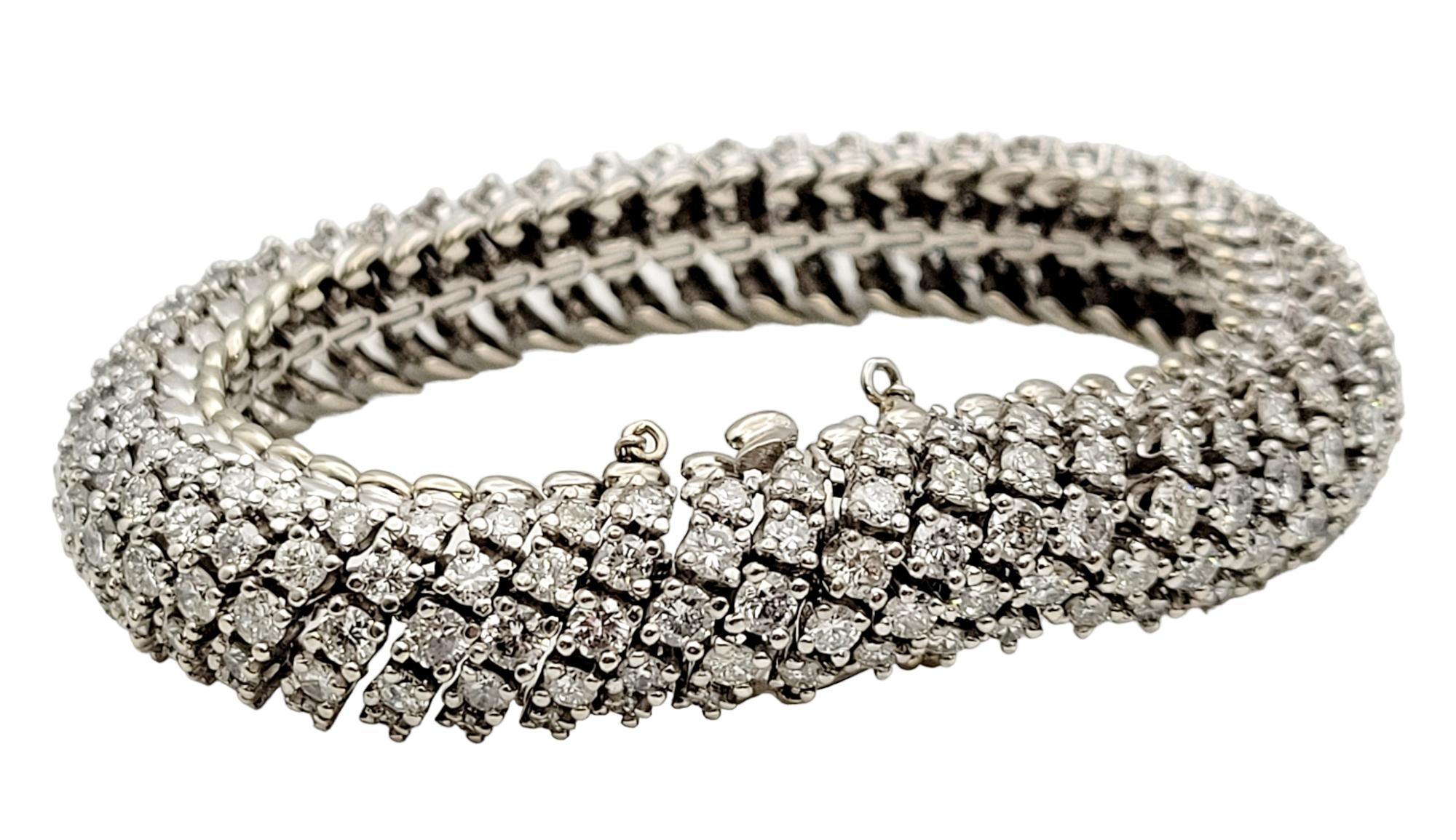 Fünfreihiges Armband aus 14 Karat Weißgold mit 20,10 Karat rundem Brillanten im Zustand „Gut“ in Scottsdale, AZ