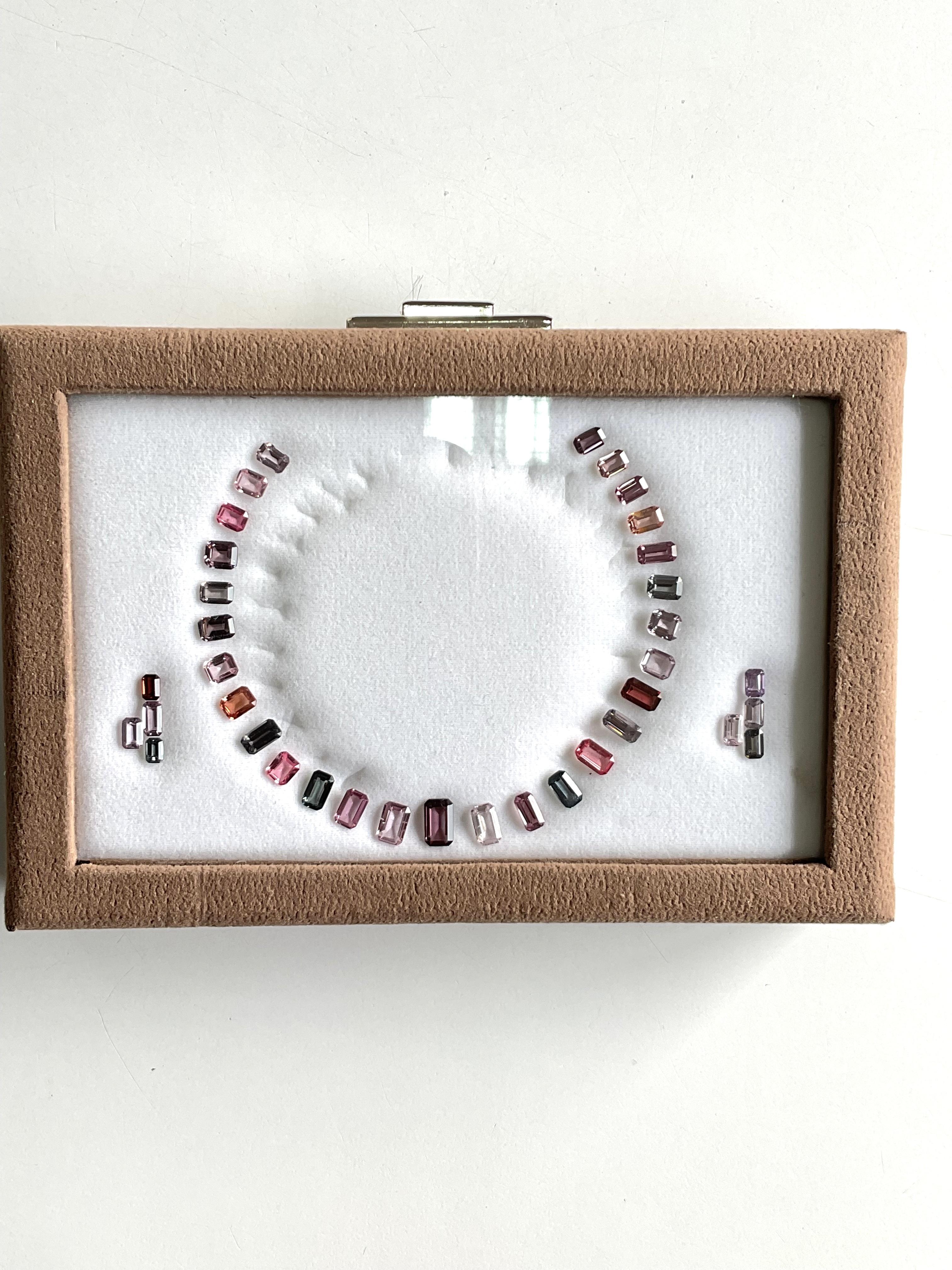 Pierre précieuse de qualité supérieure, spinelle de Birmanie multicolore de 20,10 carats, taille octogonale Neuf - En vente à Jaipur, RJ