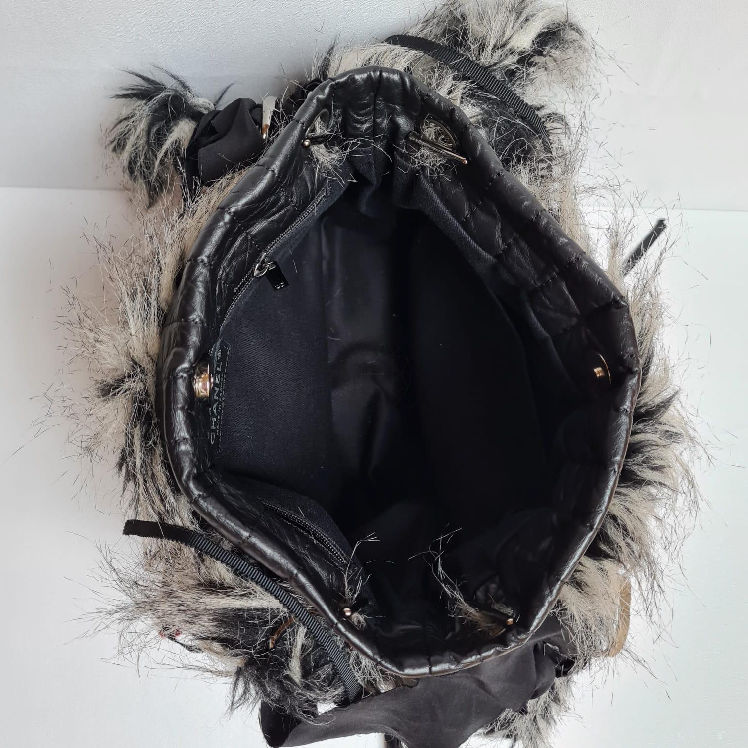 Women's 2010 Chanel Inuit Fantasy Tweed - Faux Fur Tote