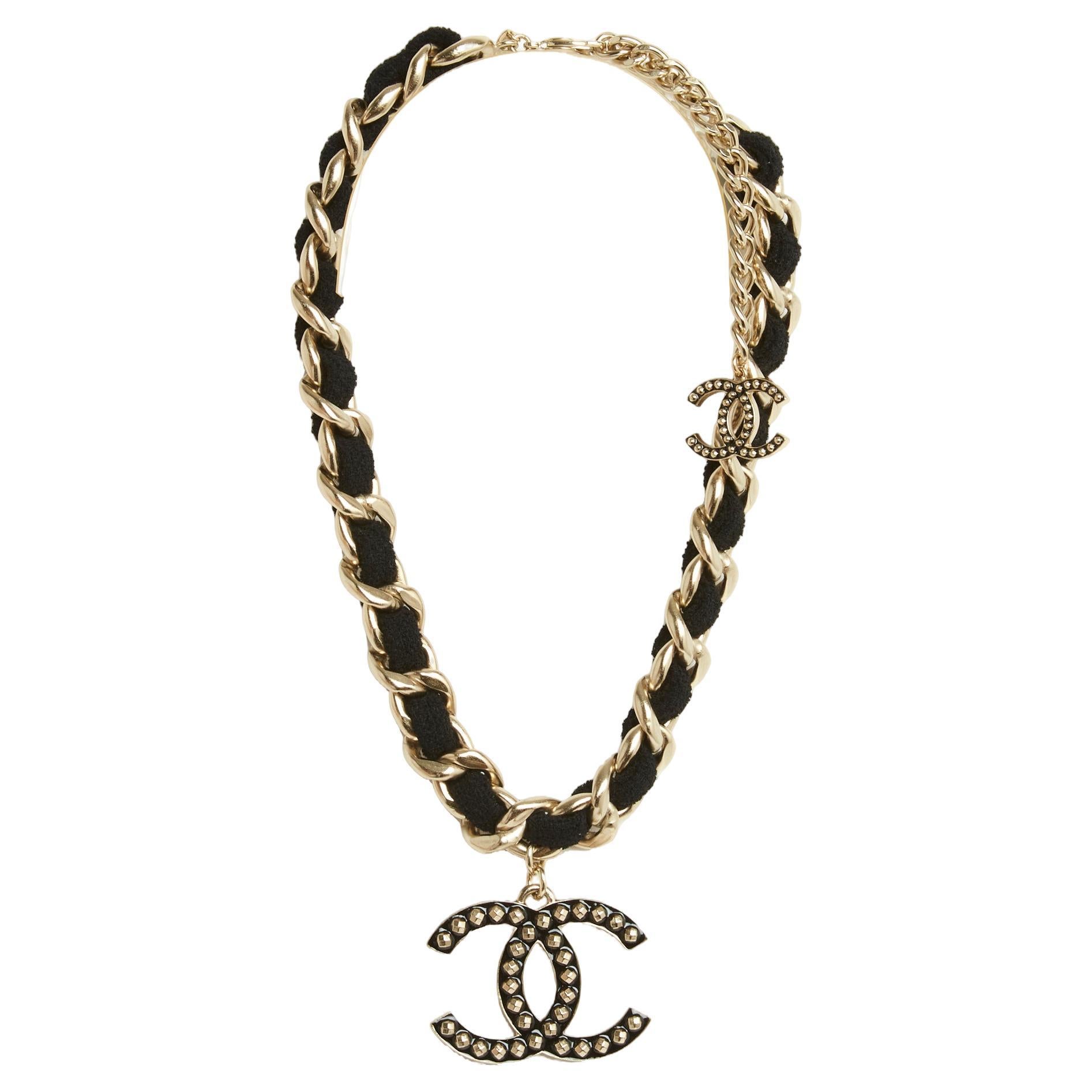 2010 Chanel Necklace Chocker XL Chain and CC Golden Black  For Sale