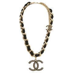 2010 Chanel Necklace Chocker XL Chain and CC Golden Black 