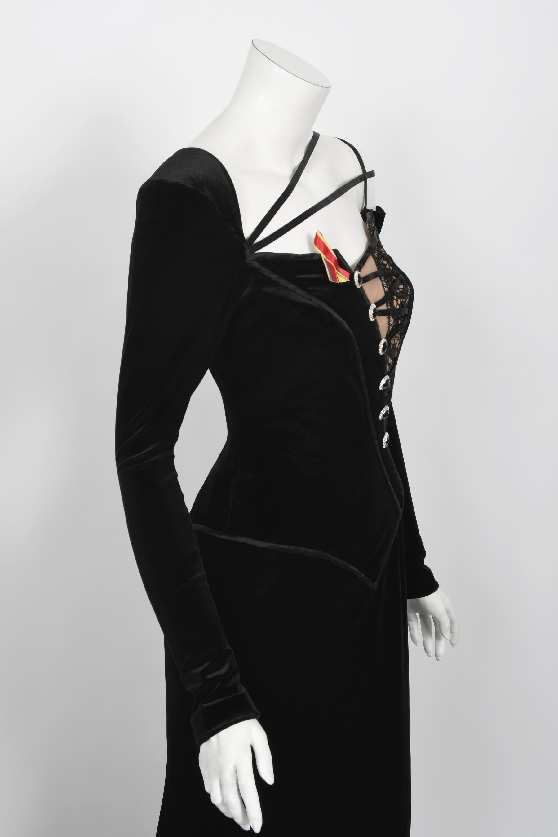 2010 Cher Custom Bob Mackie Couture Black Velvet Bias-Cut Golden Globes Gown 7