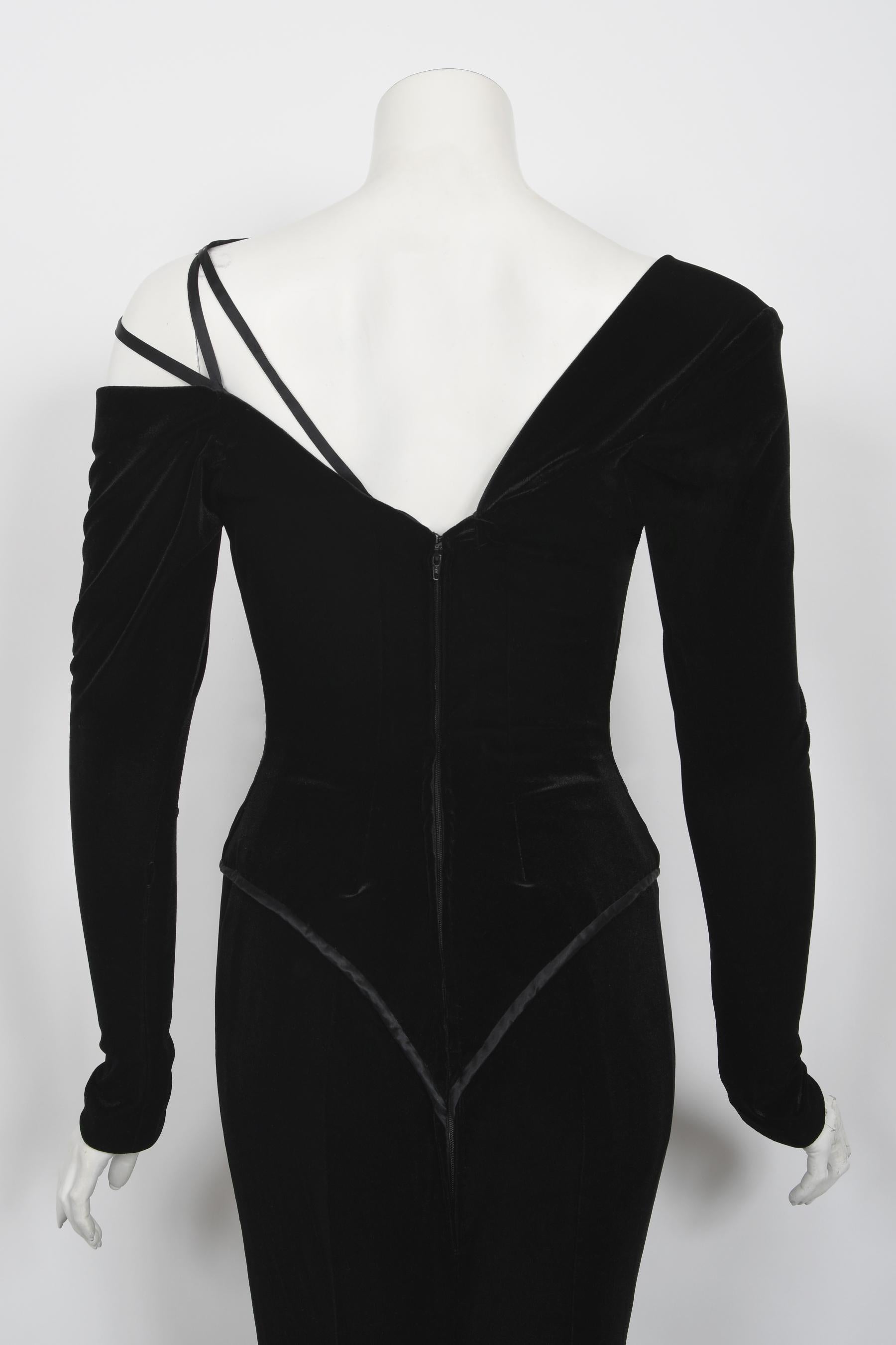 2010 Cher Custom Bob Mackie Couture Black Velvet Bias-Cut Golden Globes Gown 10