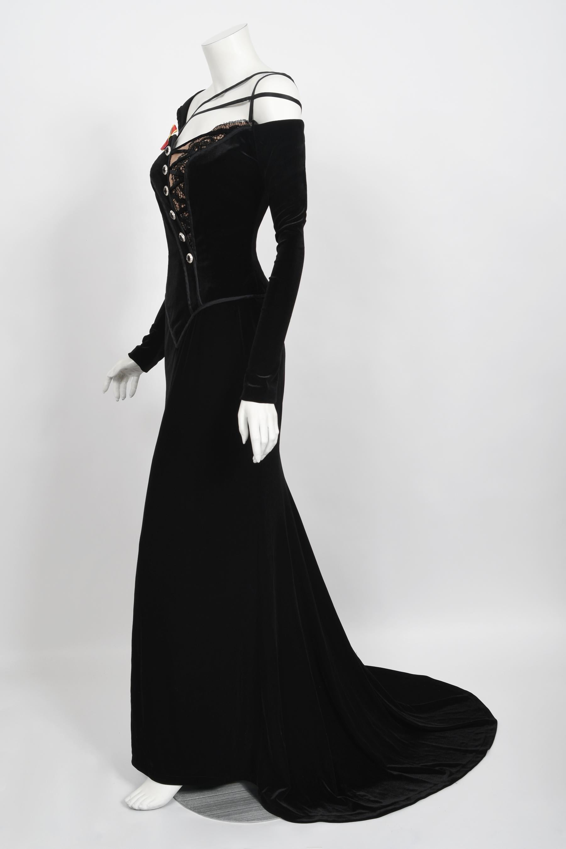 2010 Cher Custom Bob Mackie Couture Black Velvet Bias-Cut Golden Globes Gown 3