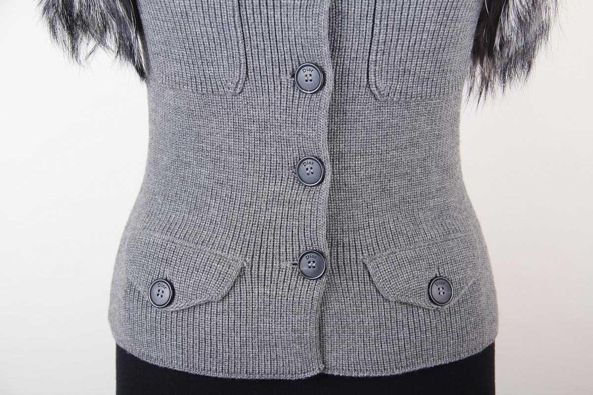 Gris Gilet de fourrure Christian Dior 2010 en vente