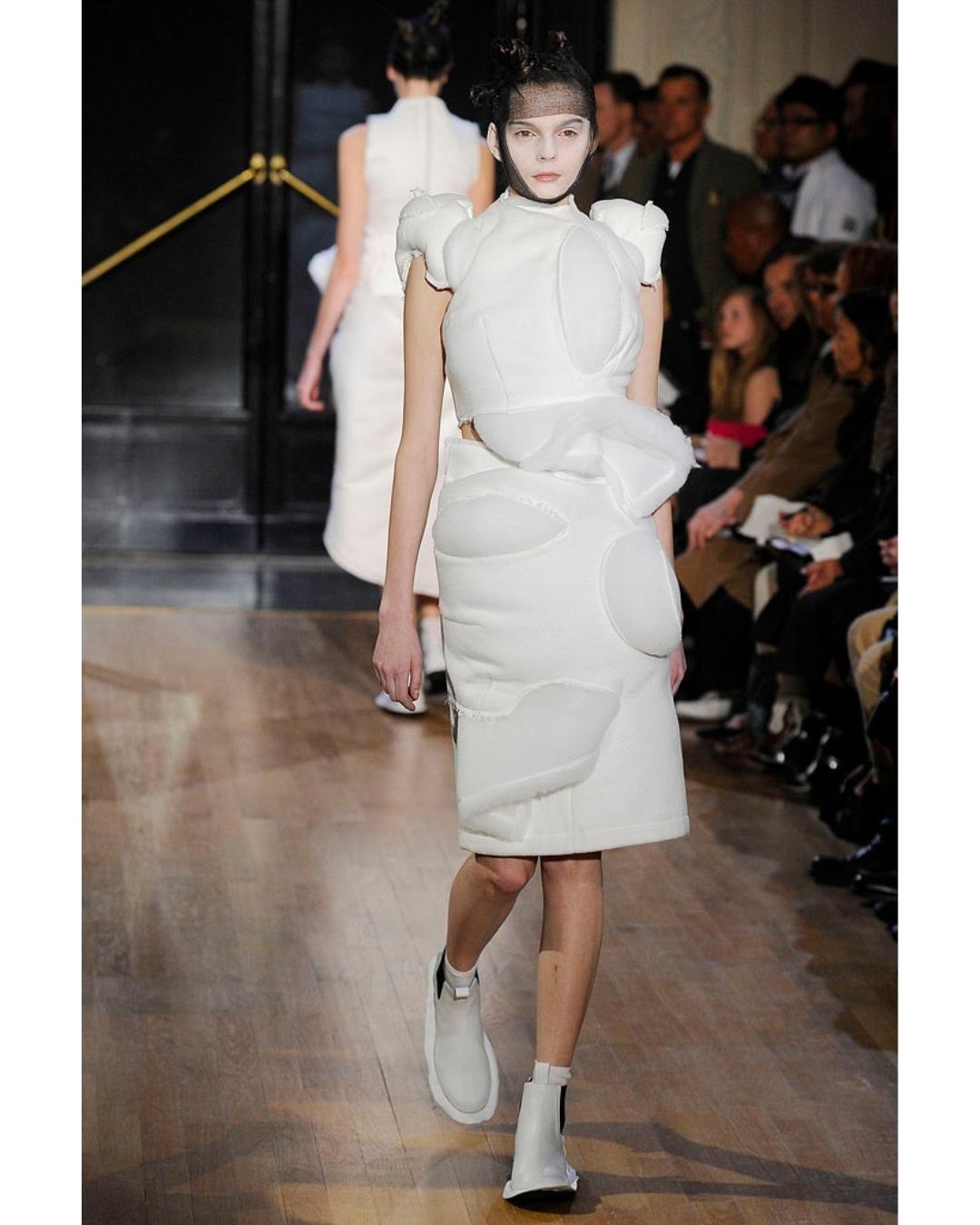2010 Comme des Garçons Top imbottito in cotone bianco in vendita 3