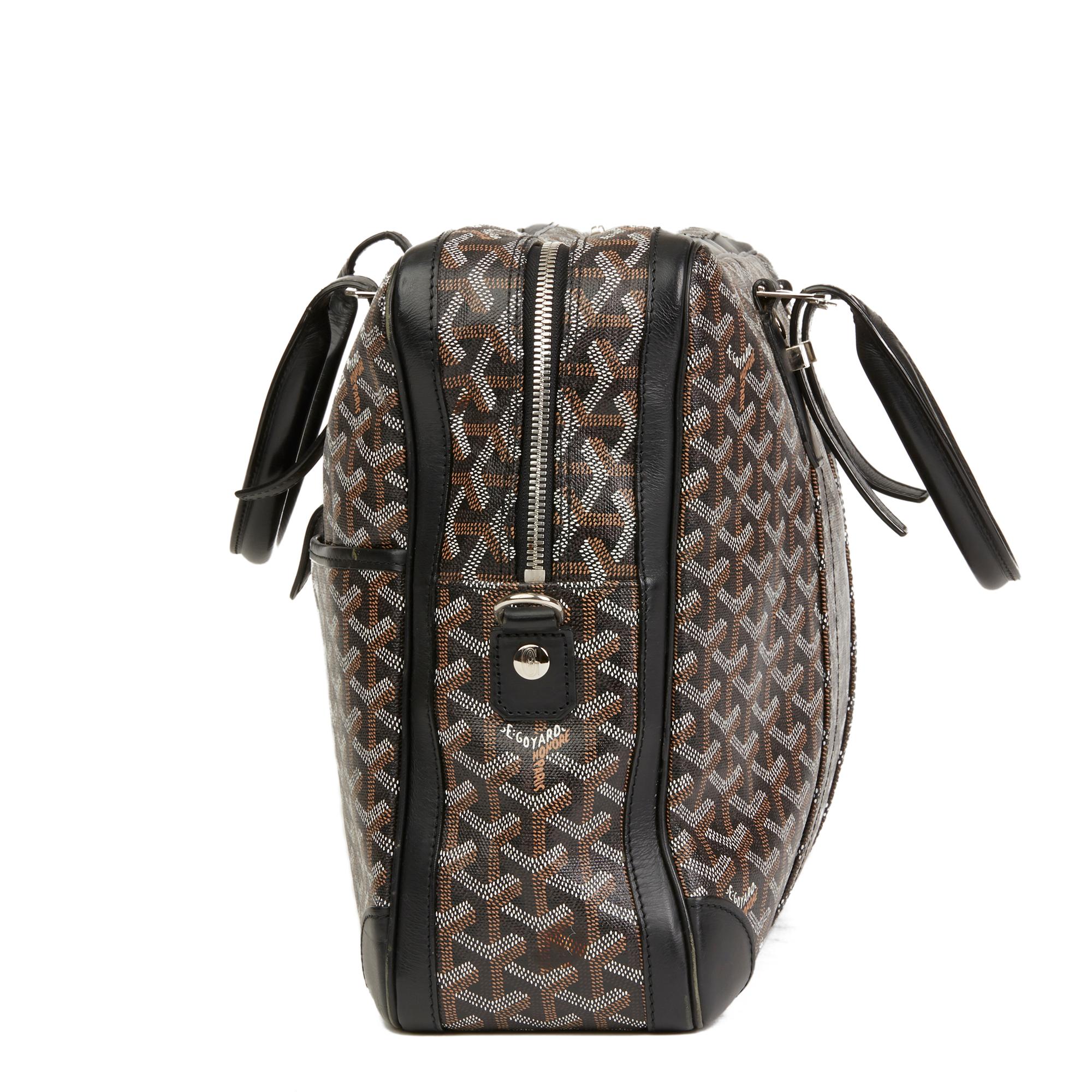 GOYARD
Black Chevron Coated Canvas Ambassade MM

Reference: HB2562
Serial Number: ABA 120131
Age (Circa): 2010
Accompanied By: Shoulder Strap
Authenticity Details: Serial Stamp (Made in France)
Gender: Unisex
Type: Tote, Crossbody, Shoulder,