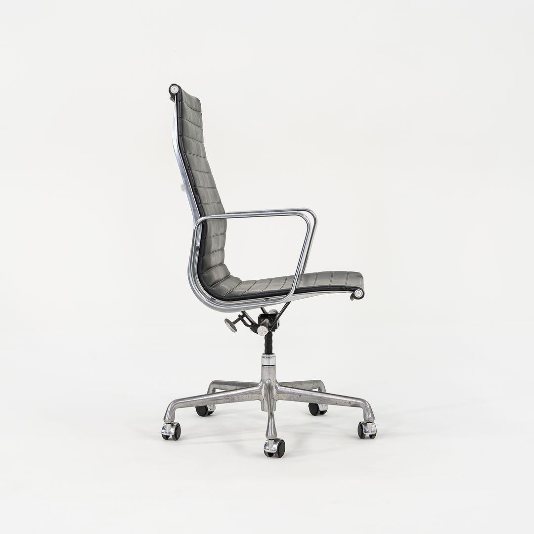 Contemporary 2010 Herman Miller Eames Aluminum Group Executive Desk Chairs in Naugahyde For Sale