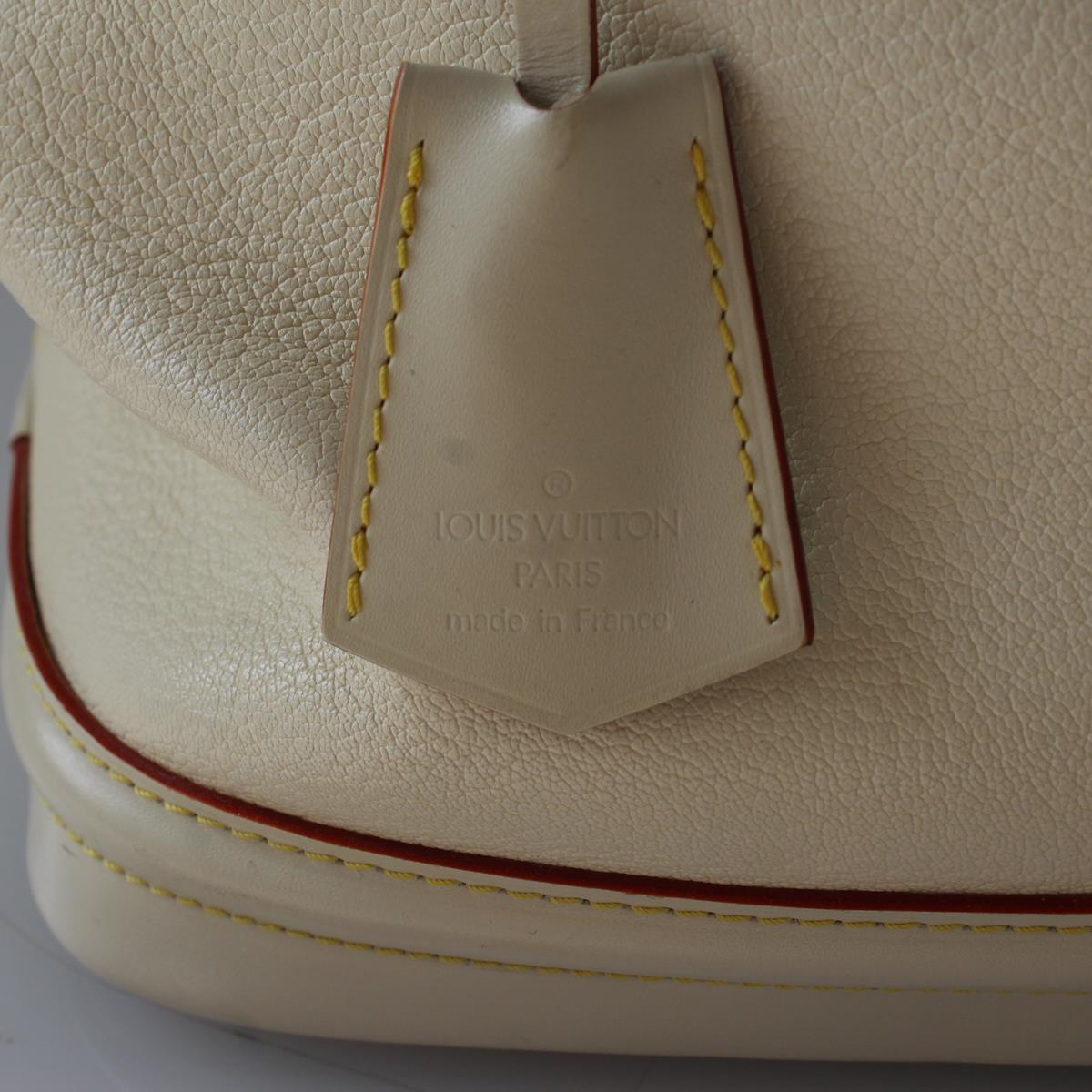 2010 Louis Vuitton White Handbag In Excellent Condition In Gazzaniga (BG), IT