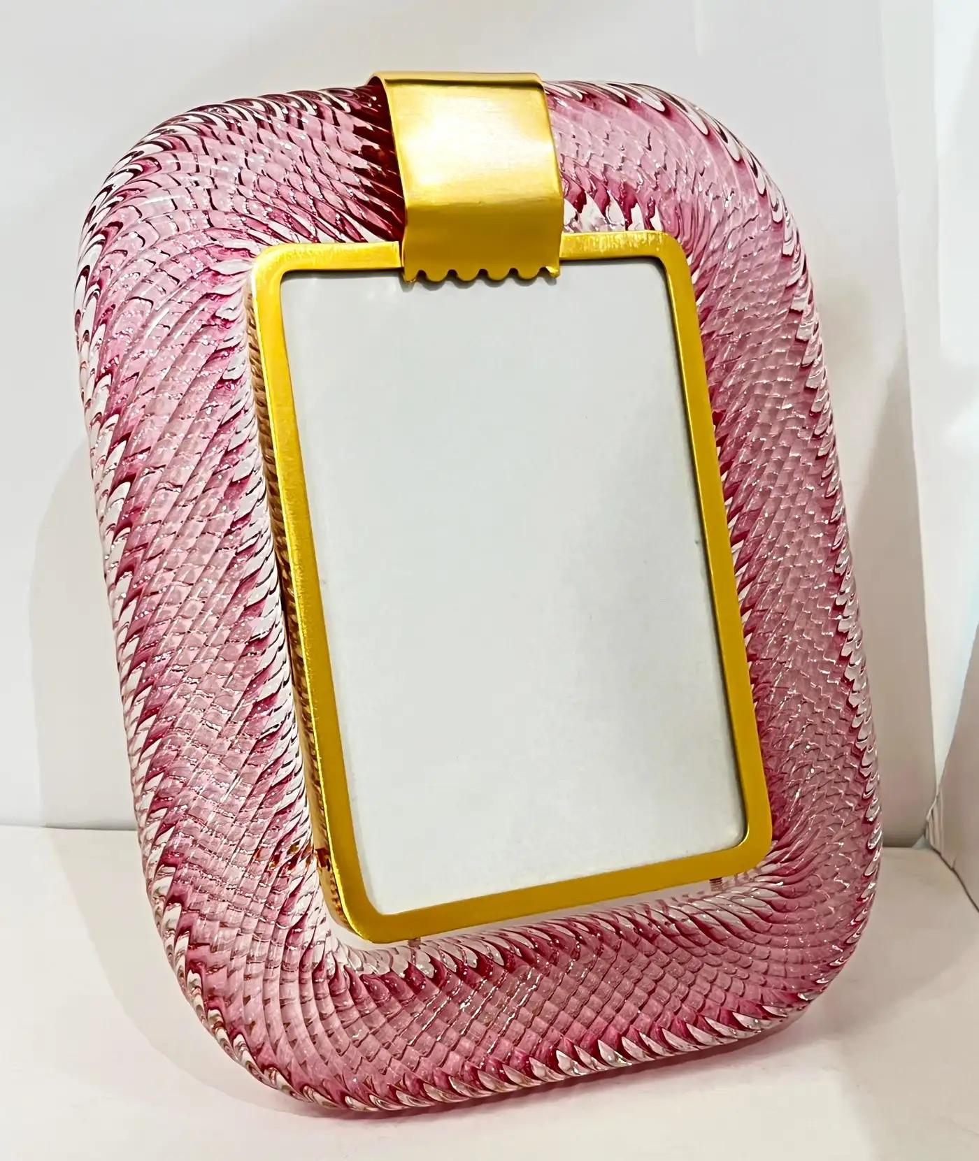 2010 Moderne italienische Rose Rosa Crystal Twisted Murano Glas Messing Bilderrahmen (Moderne der Mitte des Jahrhunderts) im Angebot