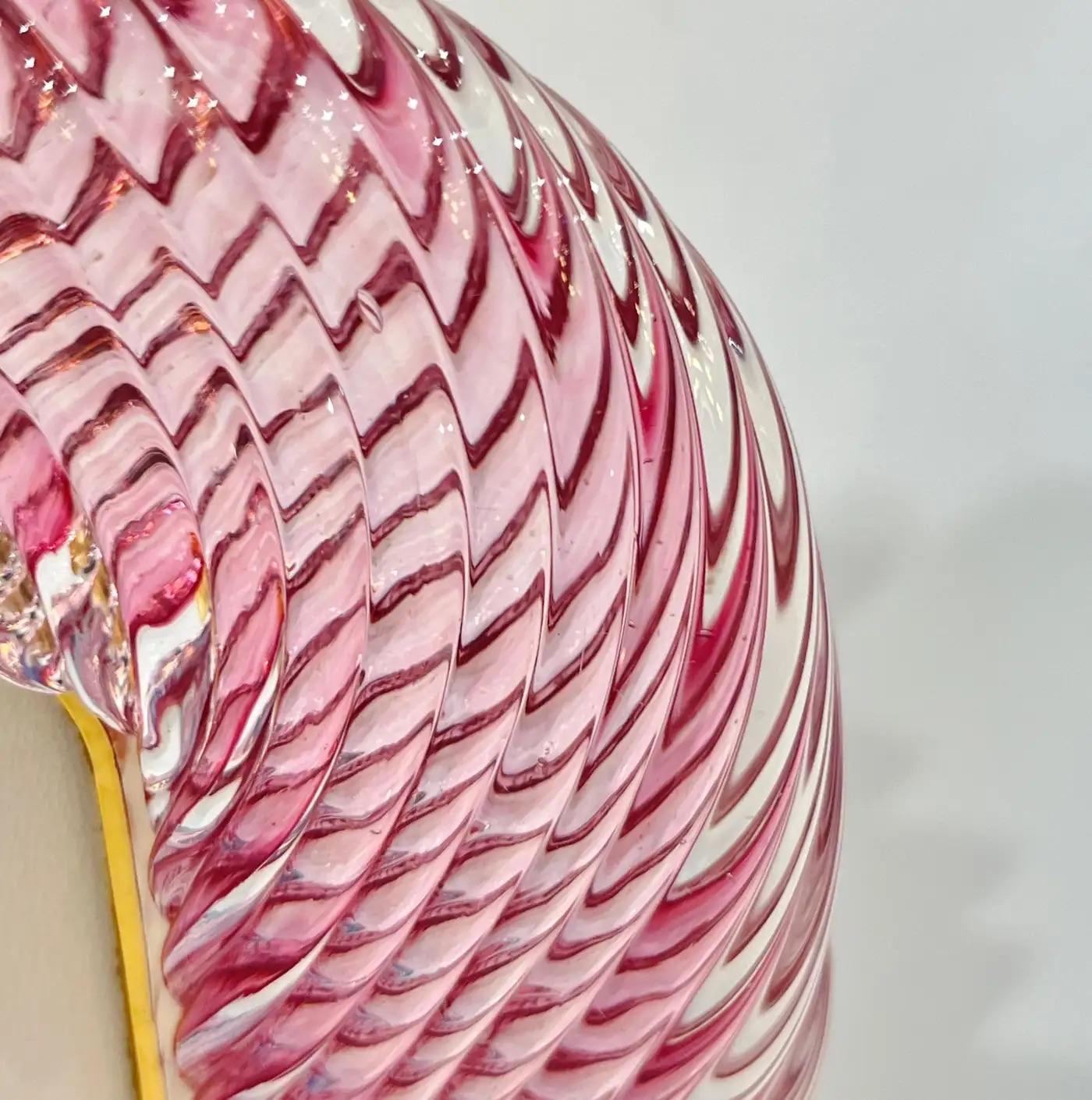 2010 Moderne italienische Rose Rosa Crystal Twisted Murano Glas Messing Bilderrahmen (21. Jahrhundert und zeitgenössisch) im Angebot