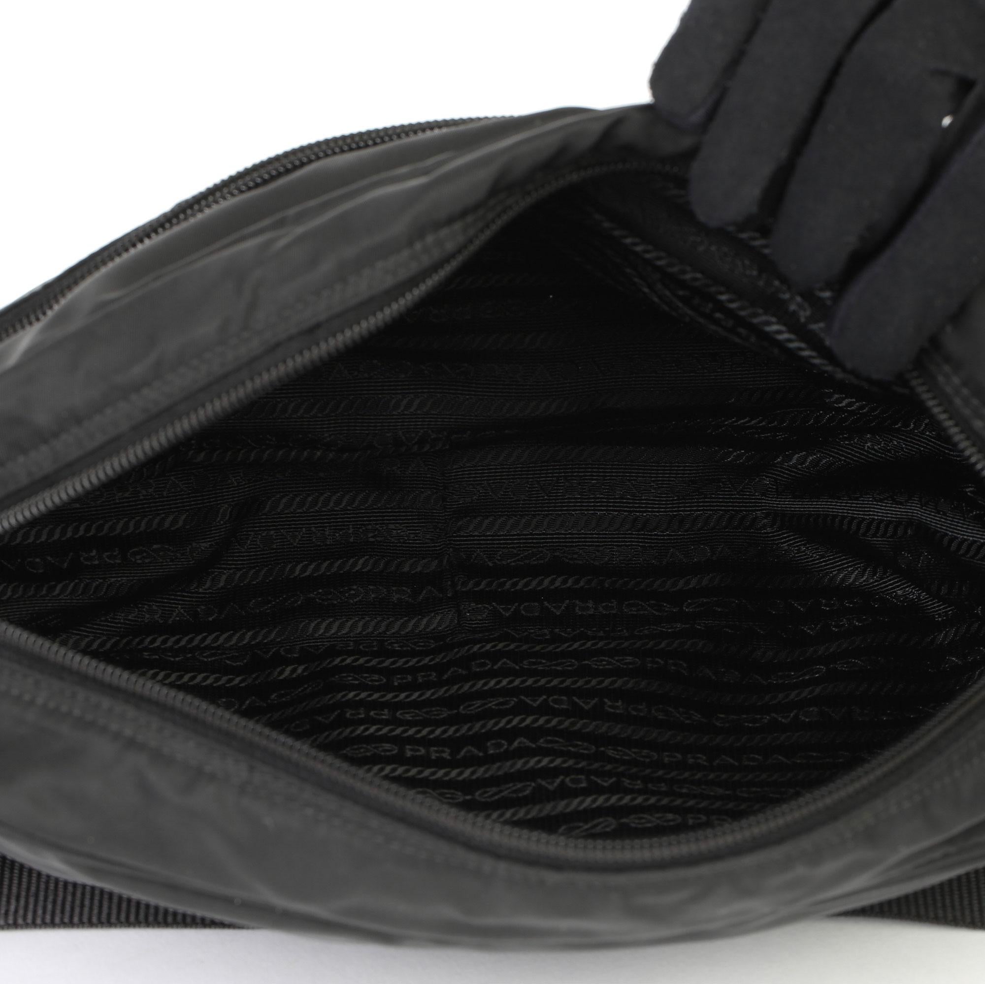 2010 Prada Black Nylon & Calfskin Leather Camera Bag In Excellent Condition In Bishop's Stortford, Hertfordshire