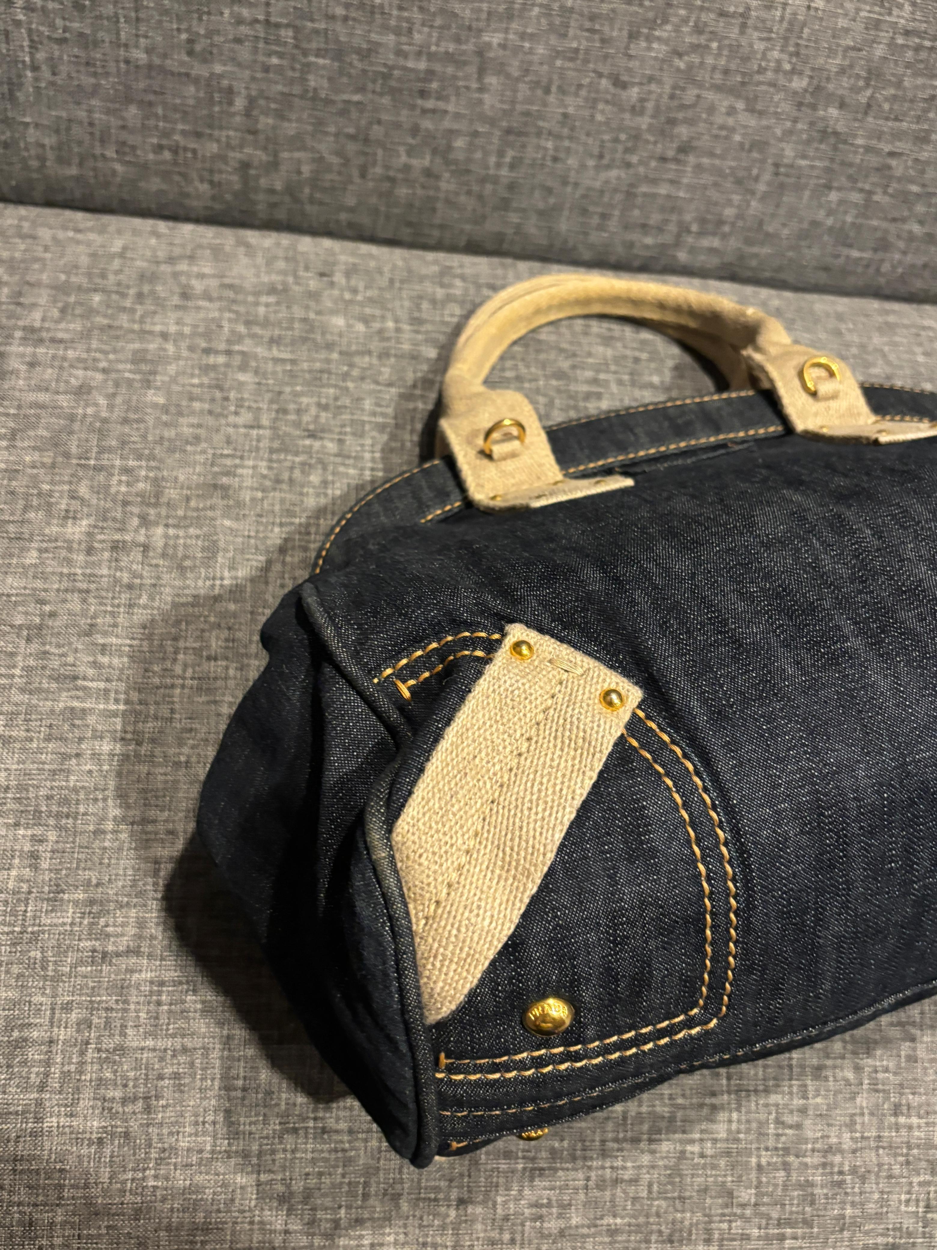 2010 Prada Bowler-Tasche aus blauem Denim im Angebot 2