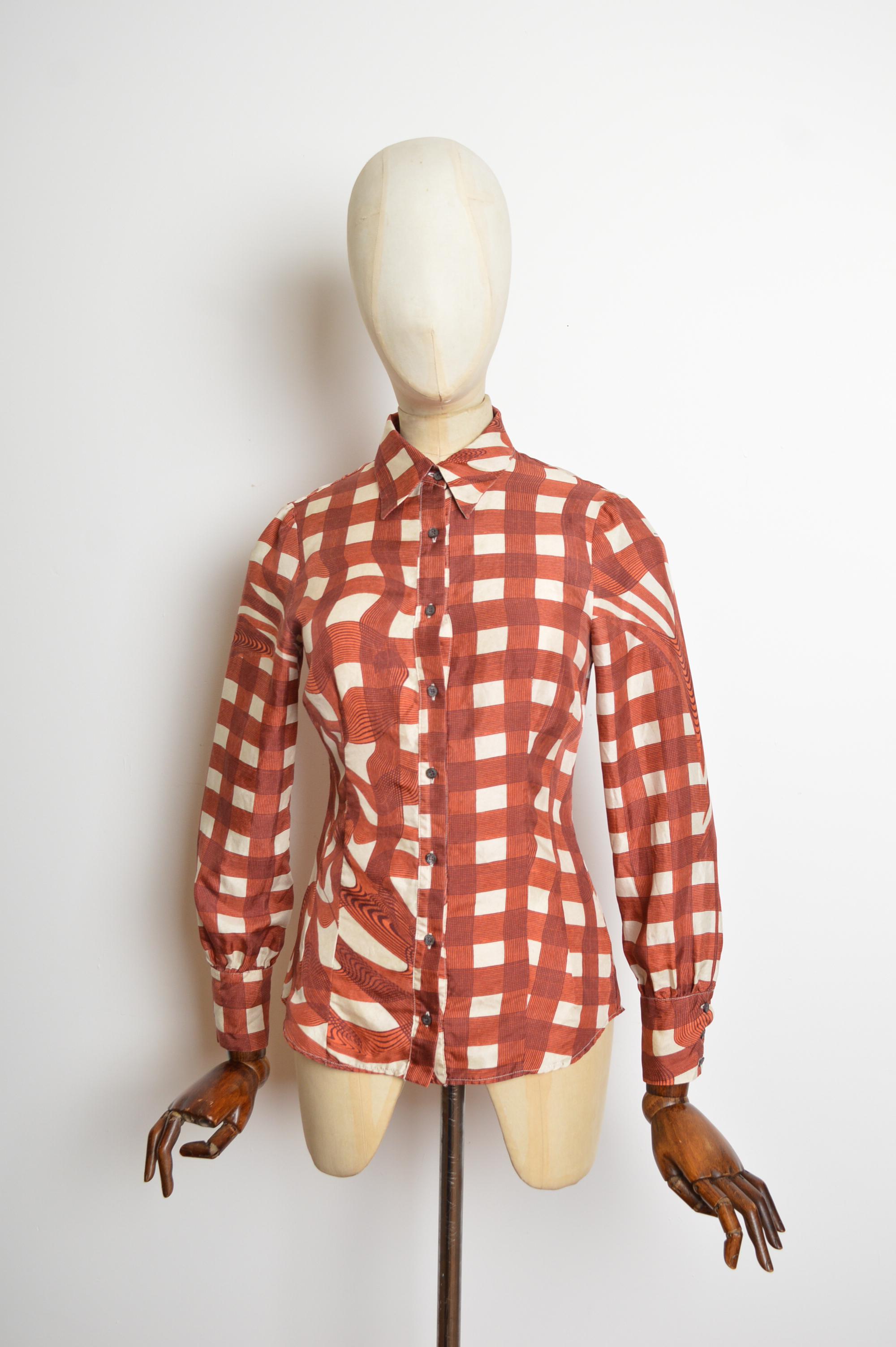2010 Prada Camisa de Seda Pura Cobre y Crema con estampado de remolinos a cuadros - Blusa en venta 10