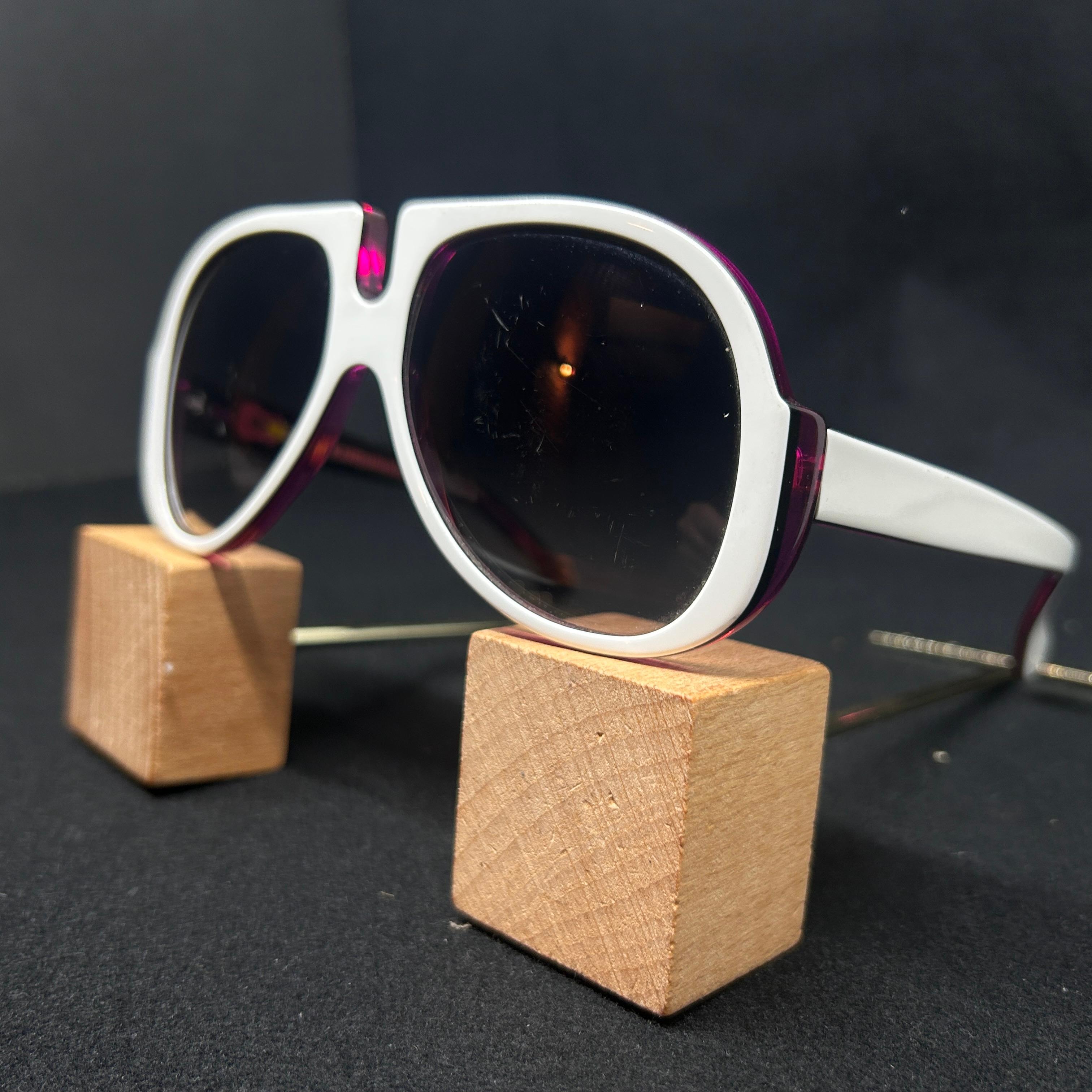 2010 Purple and White Italian Oversize Sunglasses by Patty Paillette Venice For Sale 4