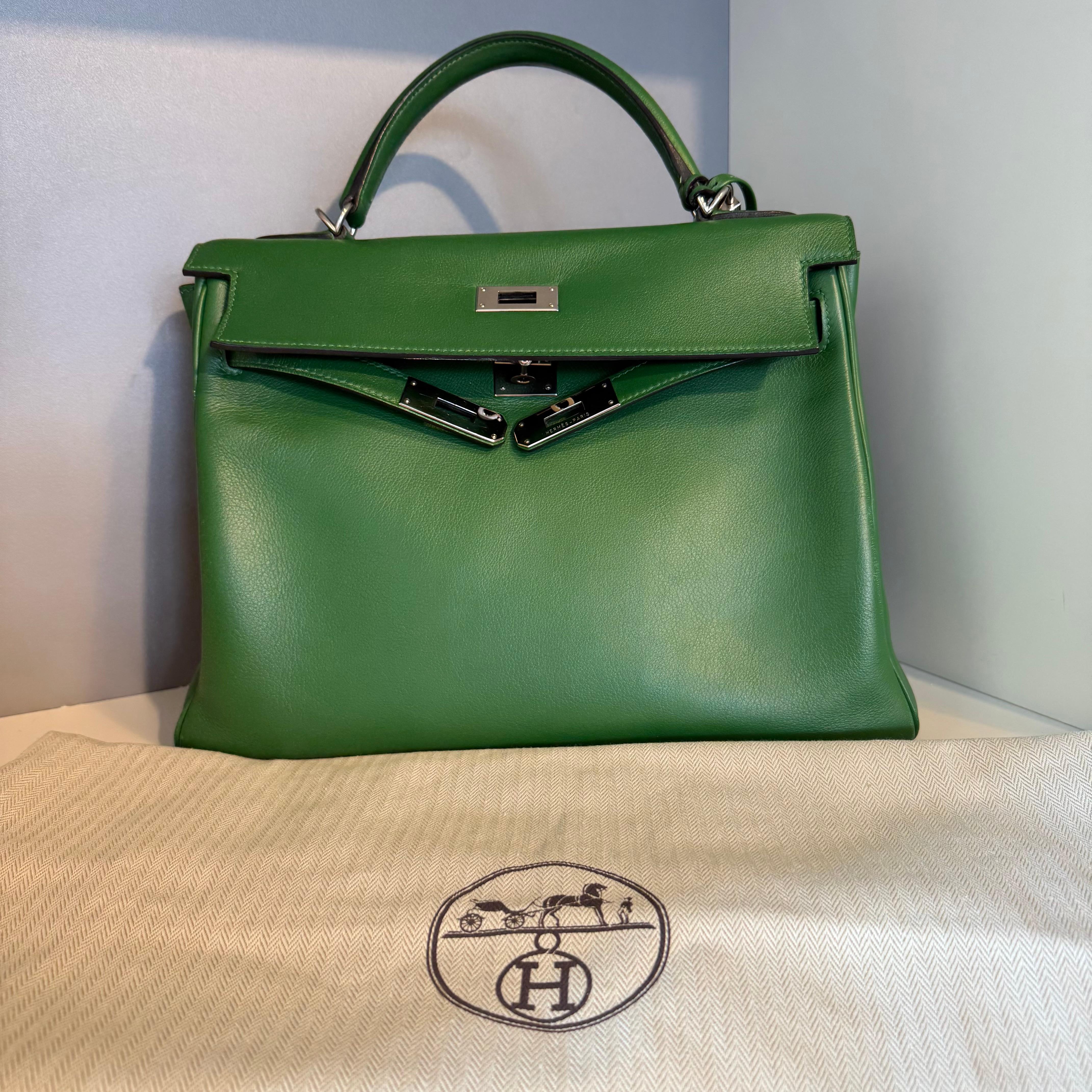 2010 Rara Hermès Kelly 32 Green PHW in vendita 9