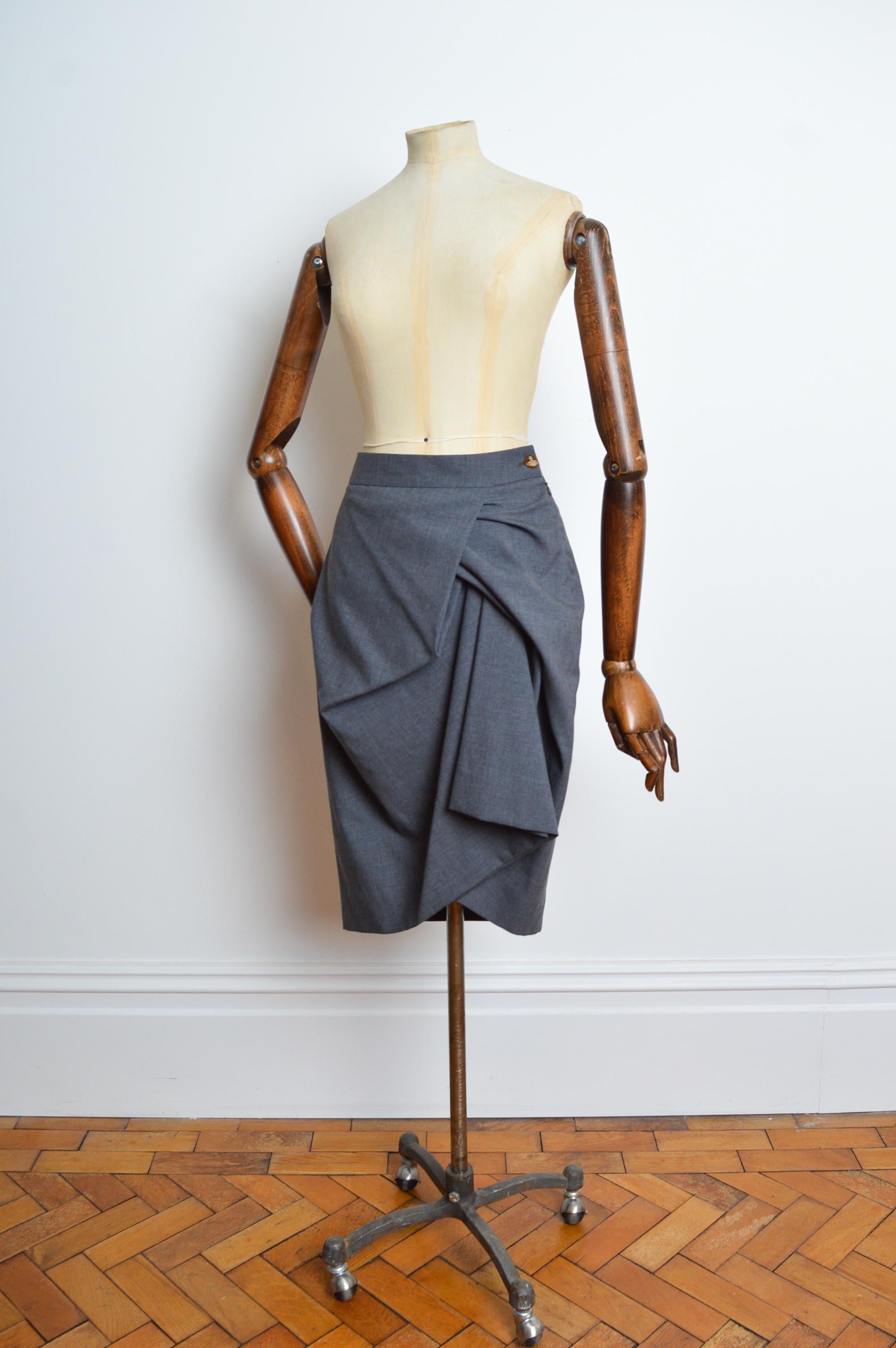 2010 Vivienne Westwood Charcoal grey corset waistcoat Top & Ruched skirt suit For Sale 13