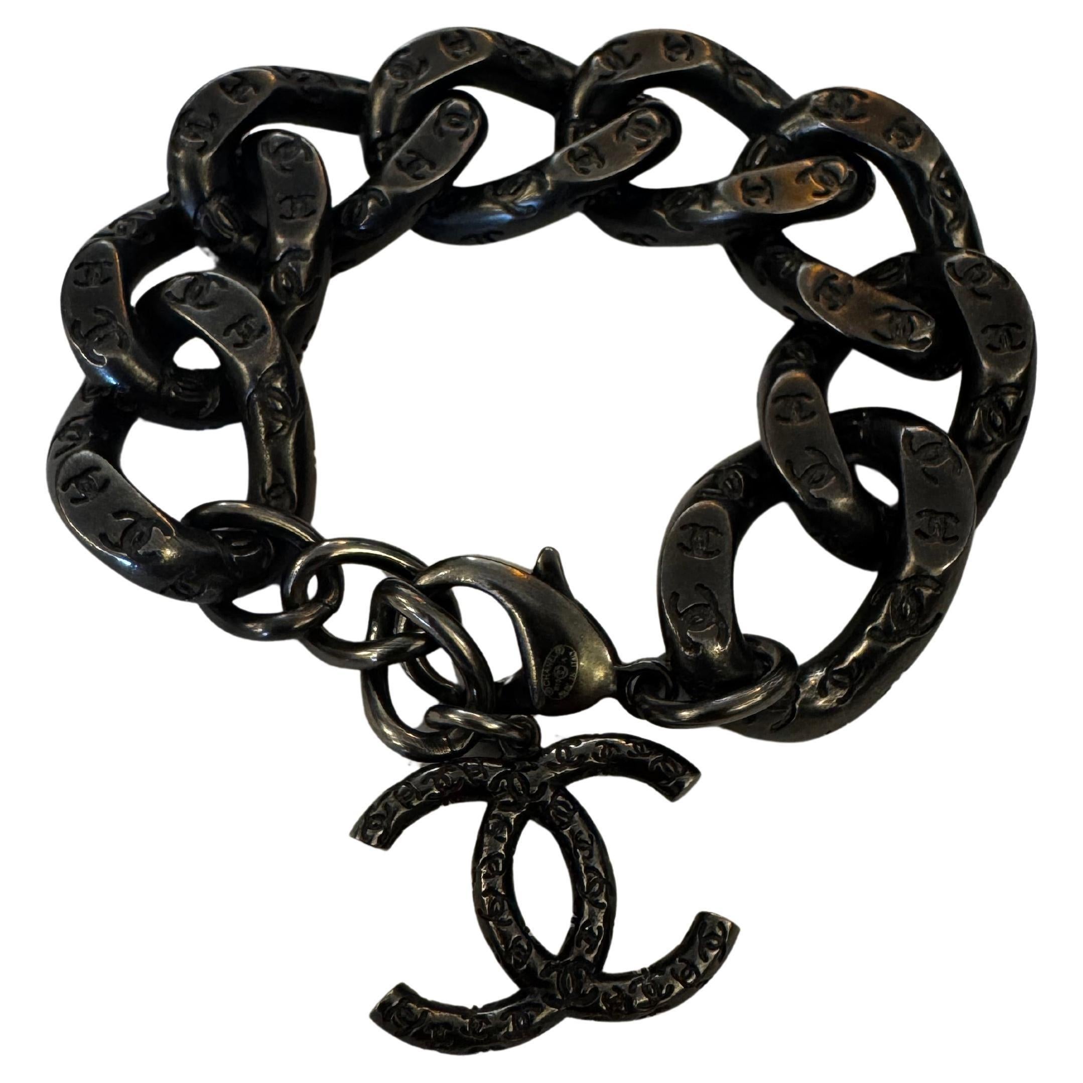 2010s CHANEL Black Silver Toned Chain Link Bracelet Unisex Mens In Good Condition For Sale In Bangkok, TH