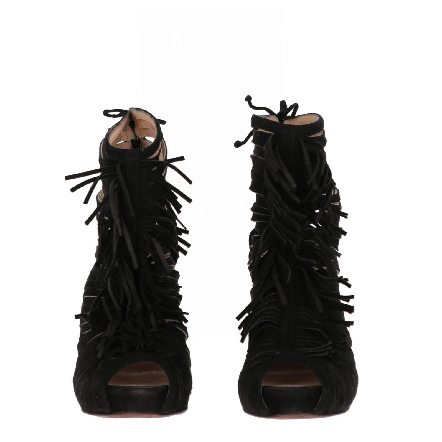 2010s Christian Louboutin Fringes Sandals In Good Condition In Lugo (RA), IT