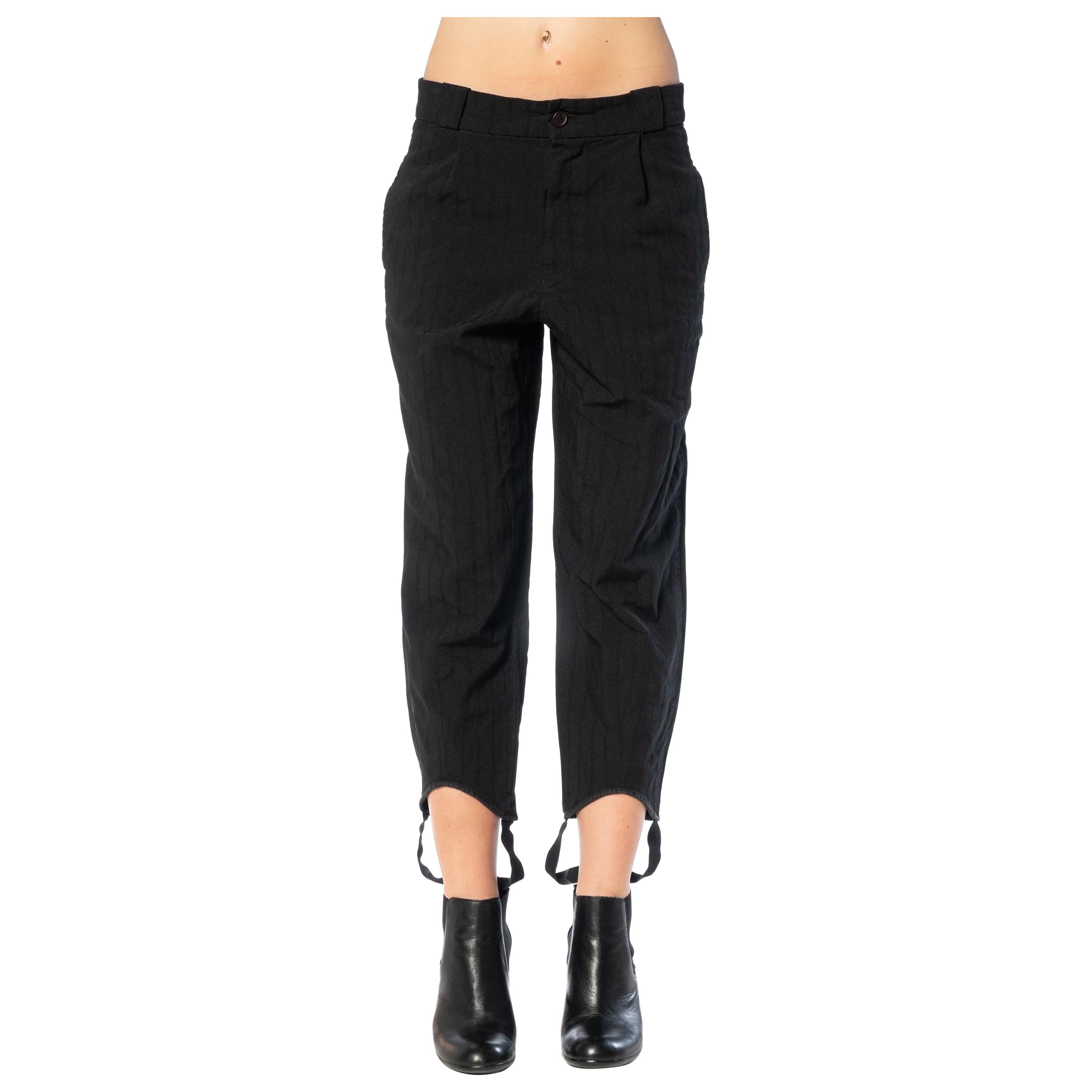 2010S COMME DES GARCONS Pantaloni neri a righe in poliestere stropicciato con piedino